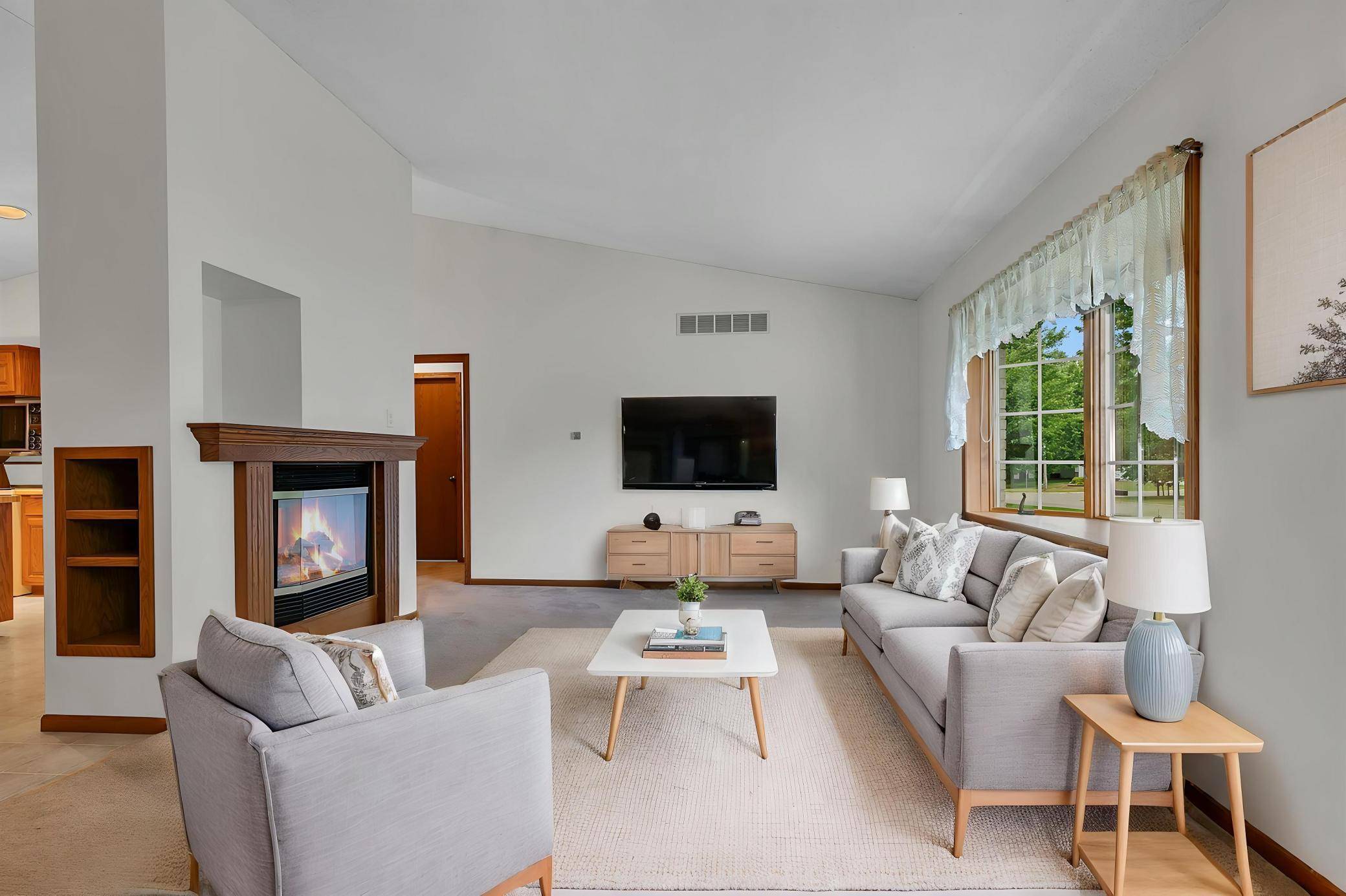 343 Pondview LN, Saint Joseph, MN 56374