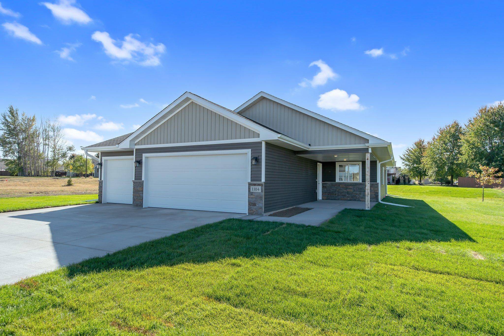 301 Gateway Pkwy, Osceola, WI 54020