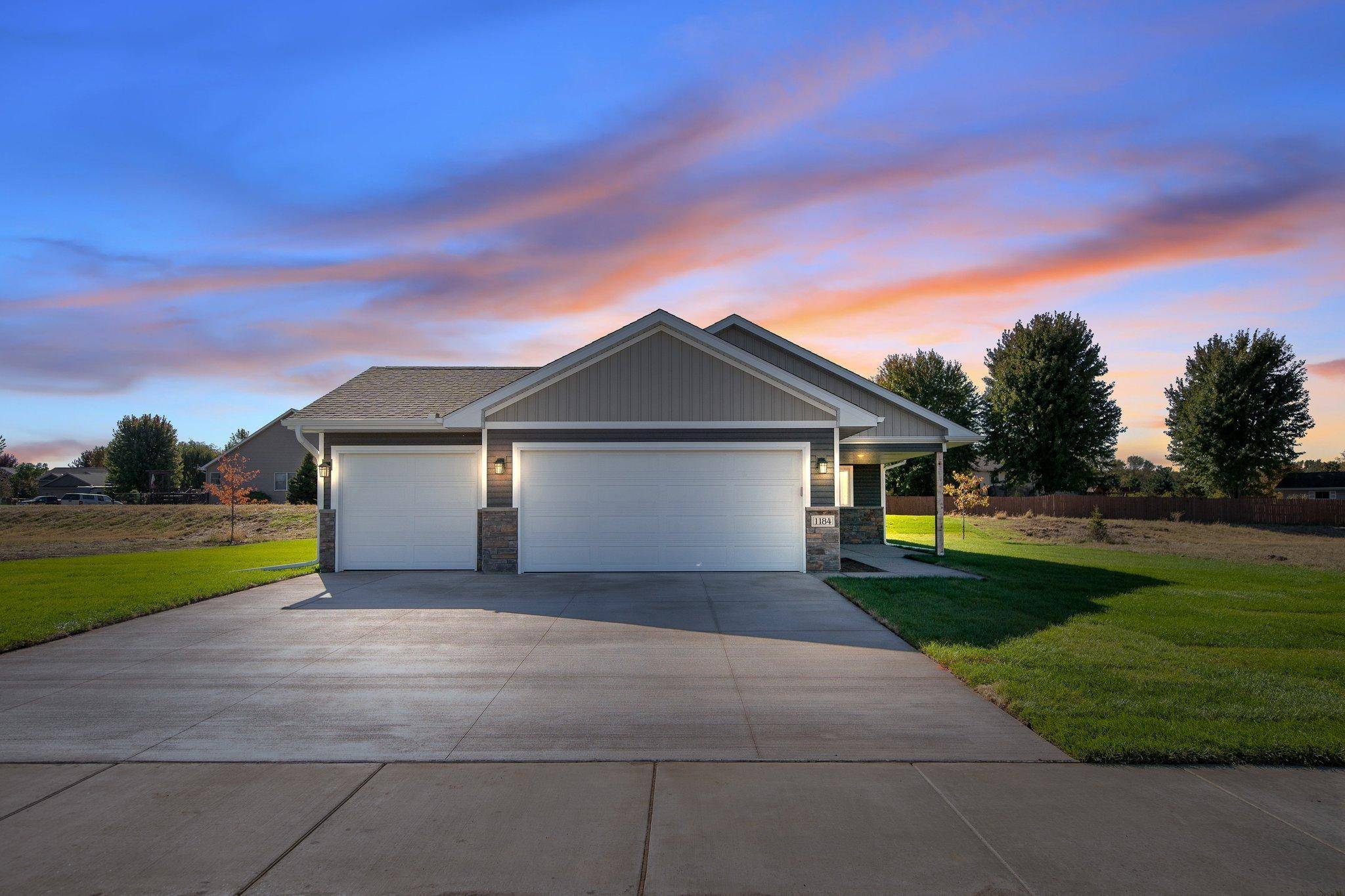 301 Gateway Pkwy, Osceola, WI 54020