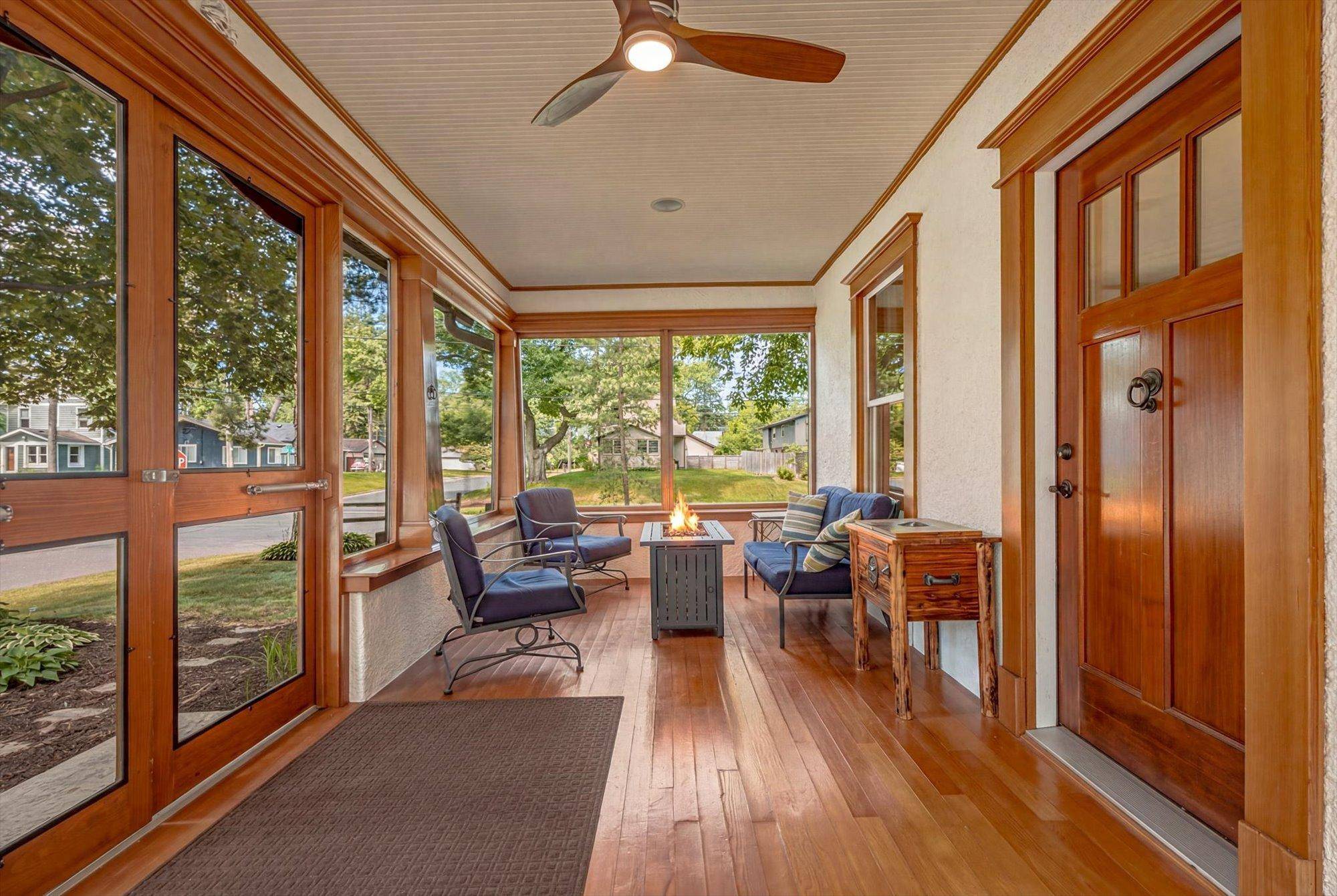 2279 8th ST, White Bear Lake, MN 55110