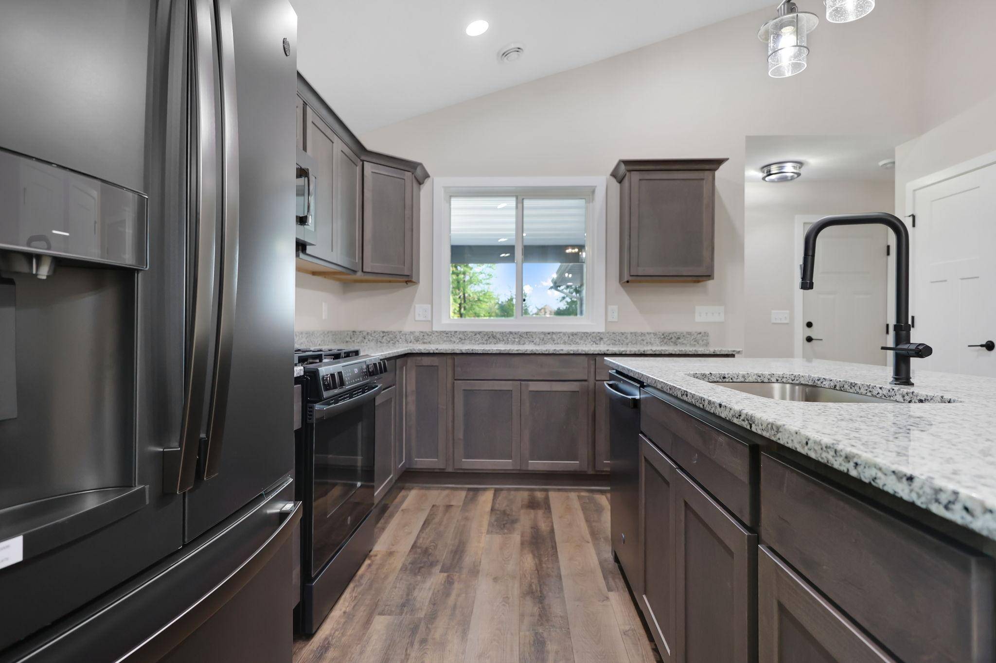 331 Gateway Pkwy, Osceola, WI 54020