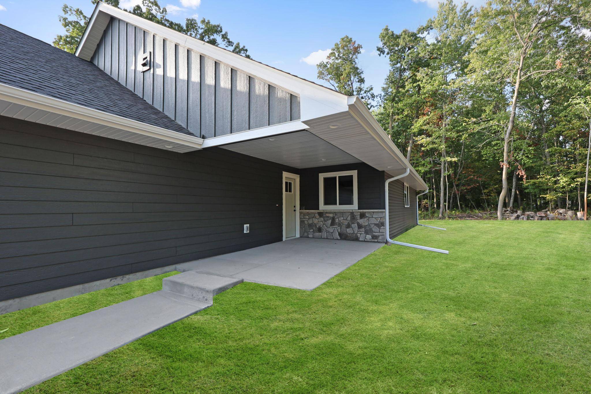 331 Gateway Pkwy, Osceola, WI 54020