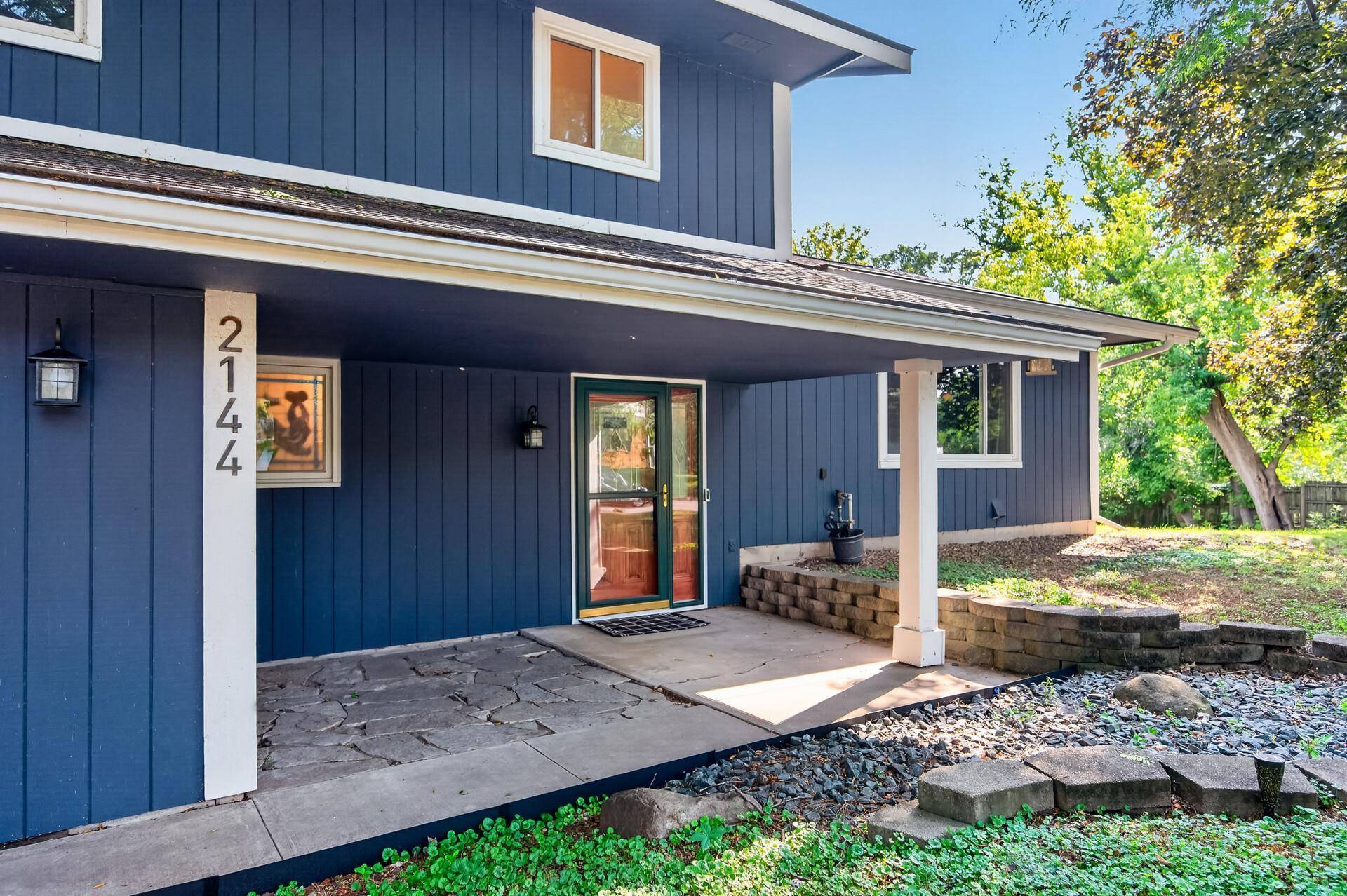 2144 Valley View PL, Saint Paul, MN 55119