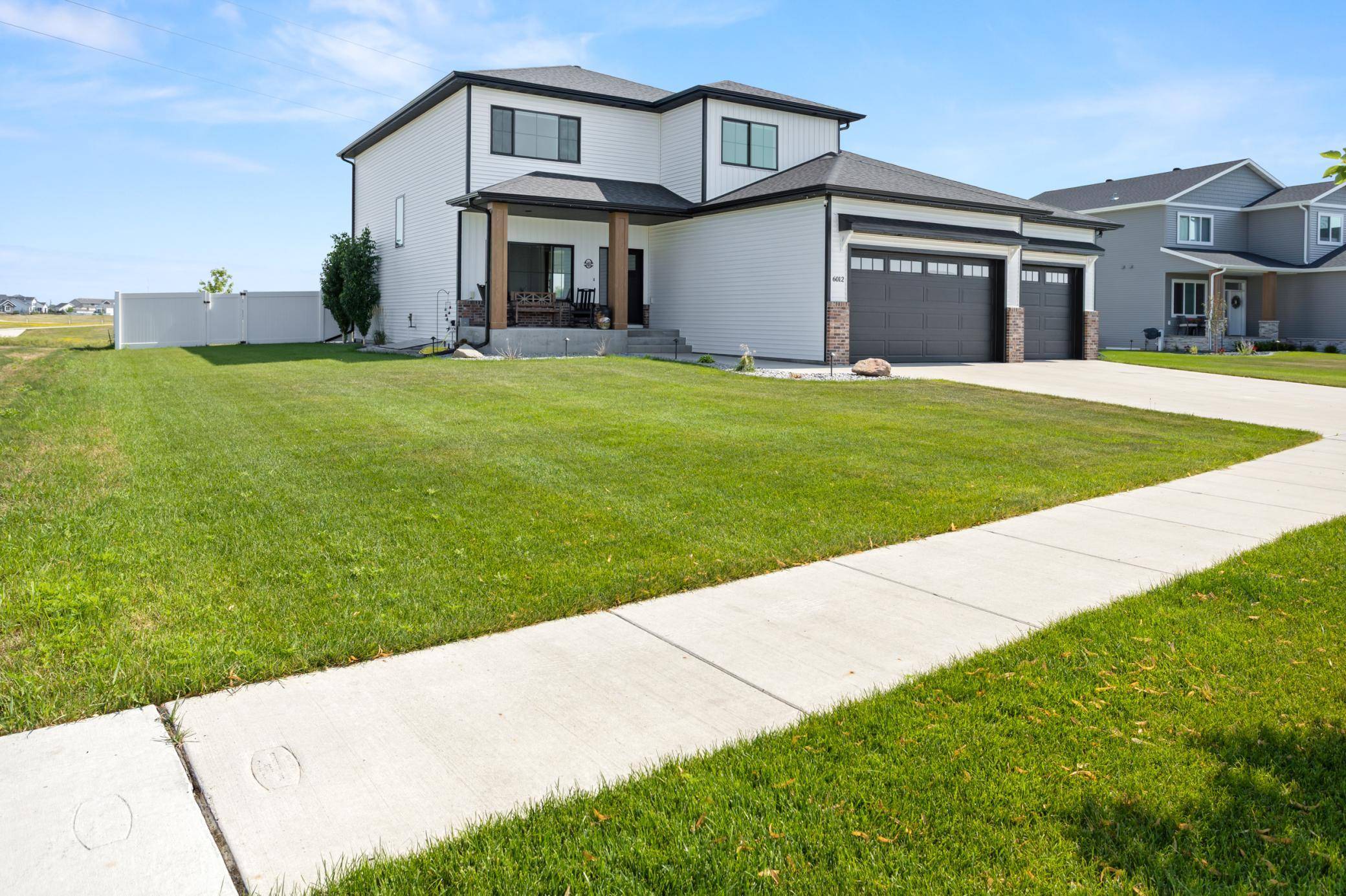 6012 31st ST S, Fargo, ND 58104