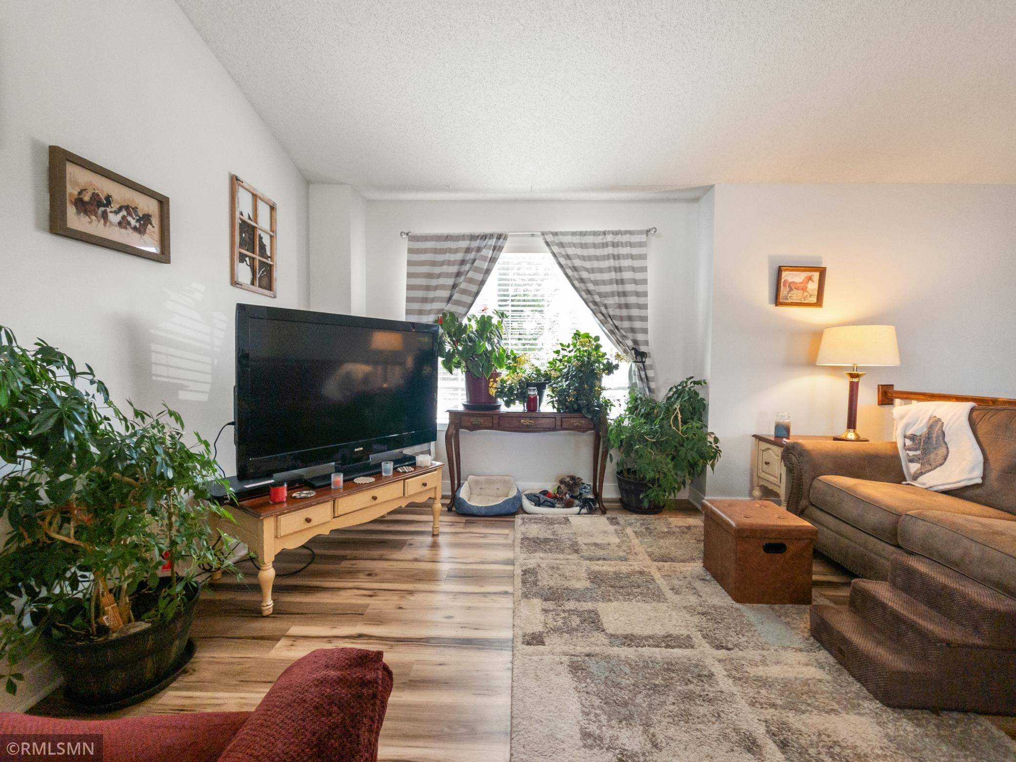 759 Park Brook RD NW, Isanti, MN 55040