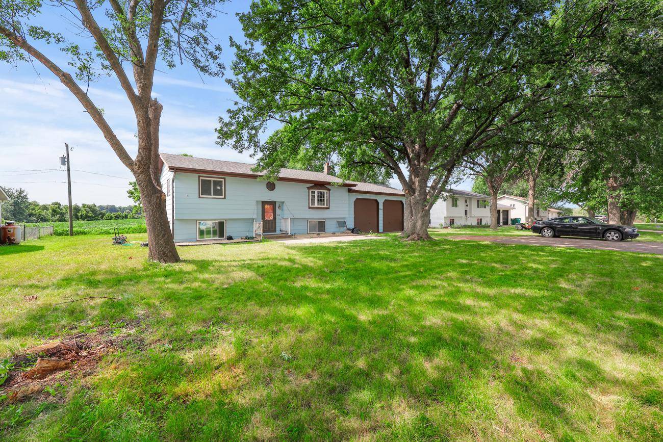 620 Nelson BLVD, Montrose, MN 55363