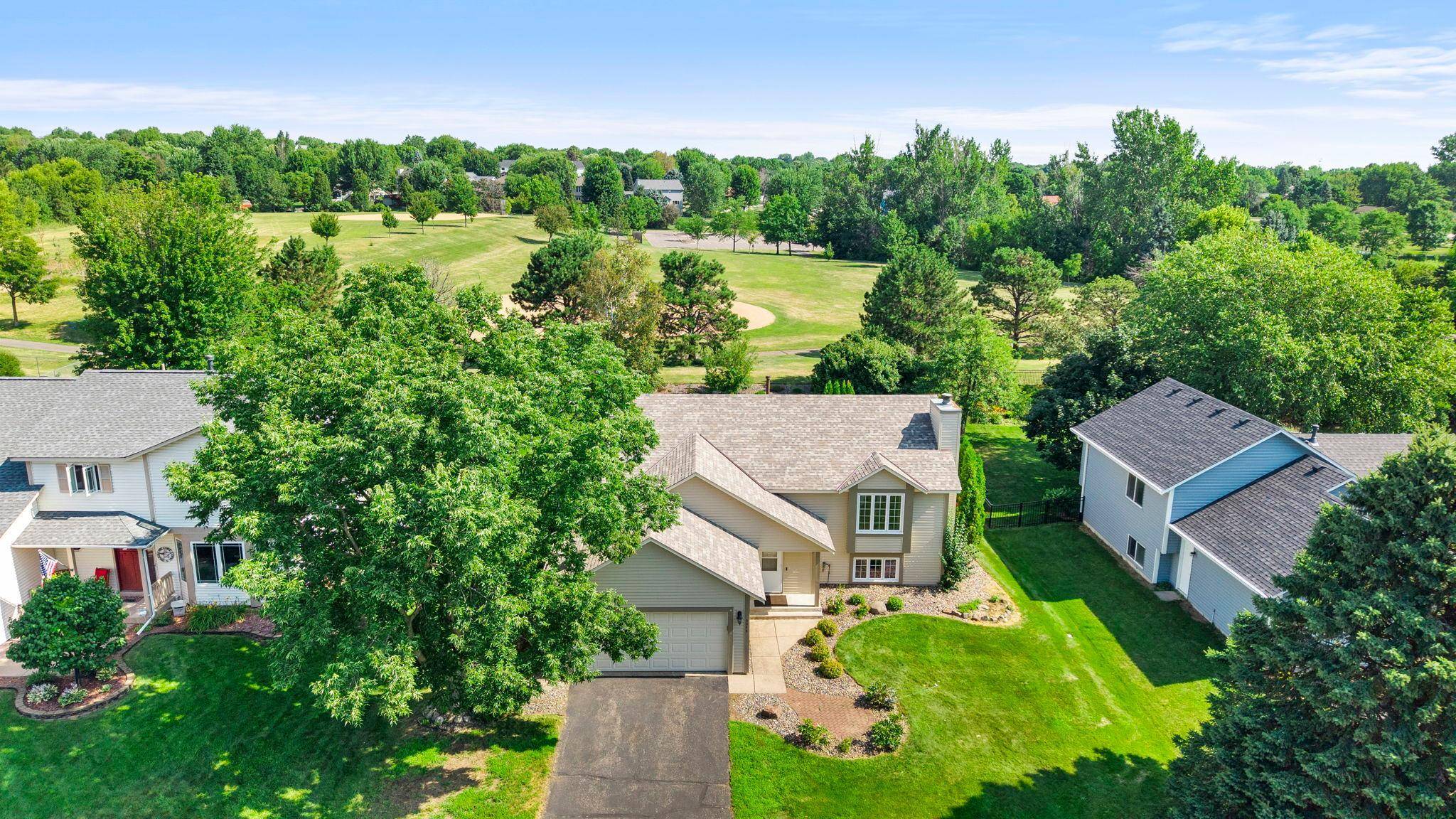 9044 Sequoia RD, Woodbury, MN 55125