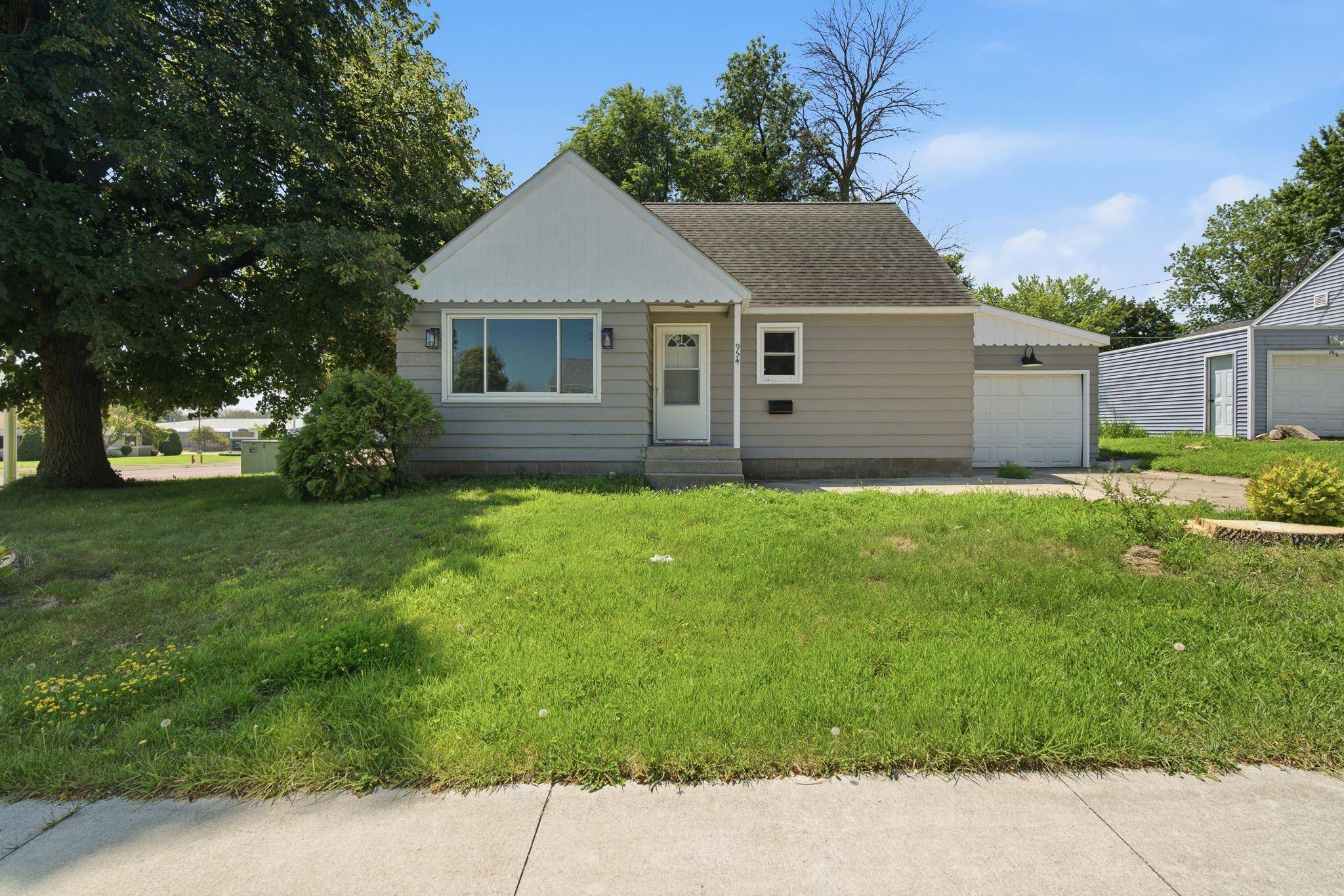 954 Victoria ST, Fairmont, MN 56031