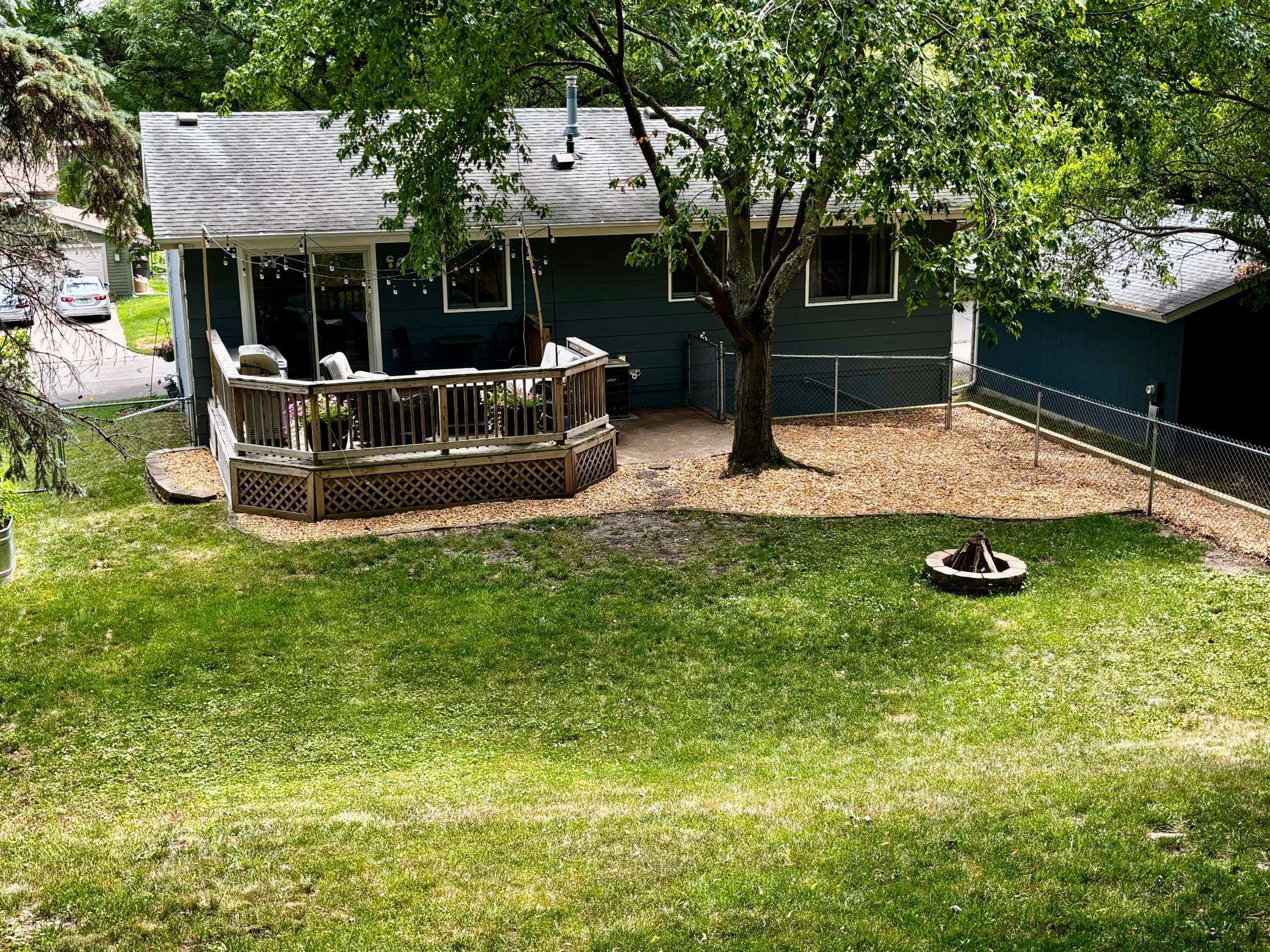 7020 Springhill CIR, Eden Prairie, MN 55346