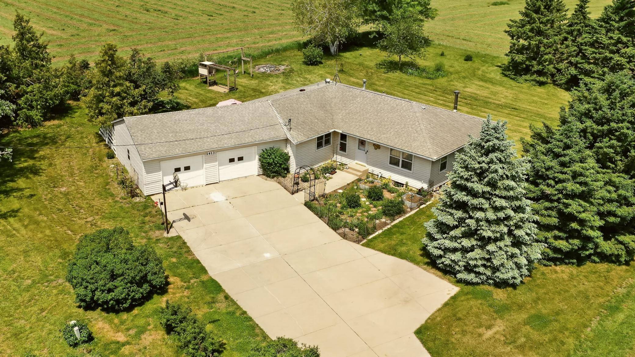 1413 60th AVE NW, Byron, MN 55920