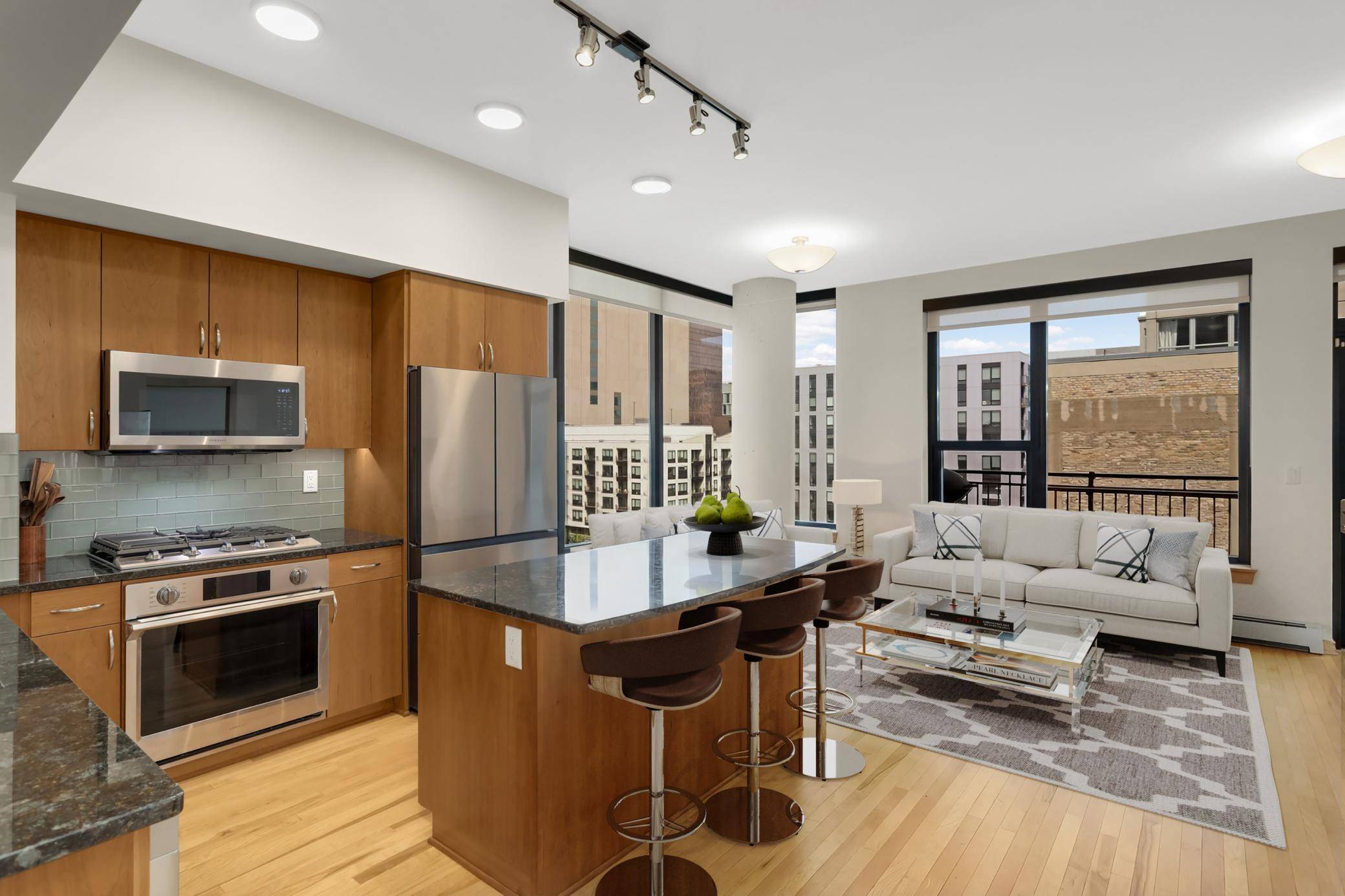 740 Portland AVE #808, Minneapolis, MN 55415