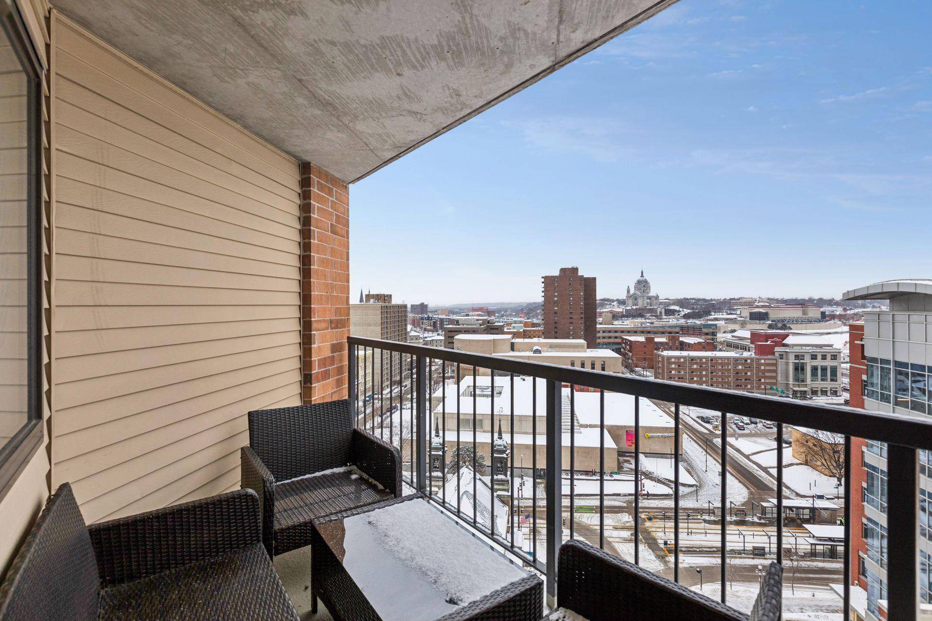 78 10th ST E #1710, Saint Paul, MN 55101