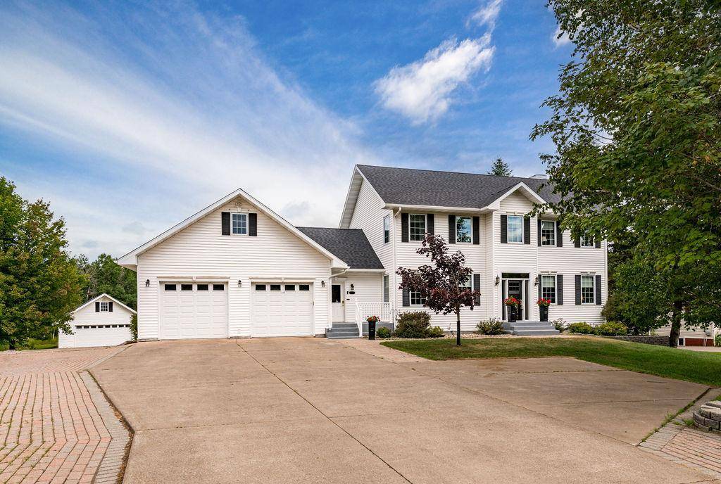 2827 Parkwood LN, Duluth, MN 55811