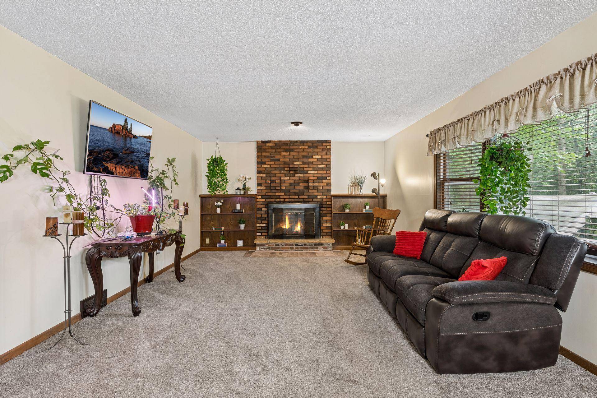 3891 N Enchanted DR NW, Andover, MN 55304