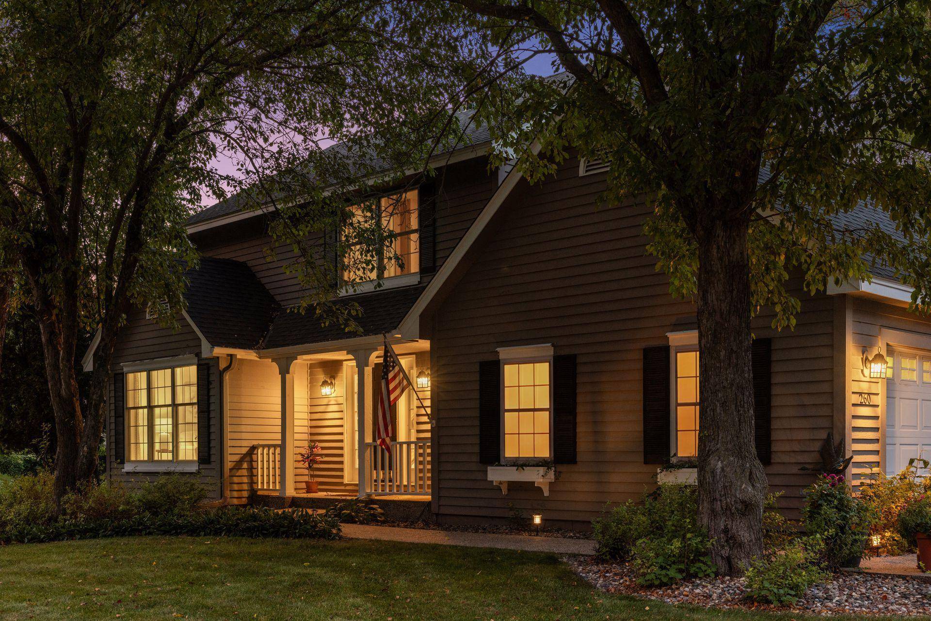 260 Mountain WAY, Chanhassen, MN 55317