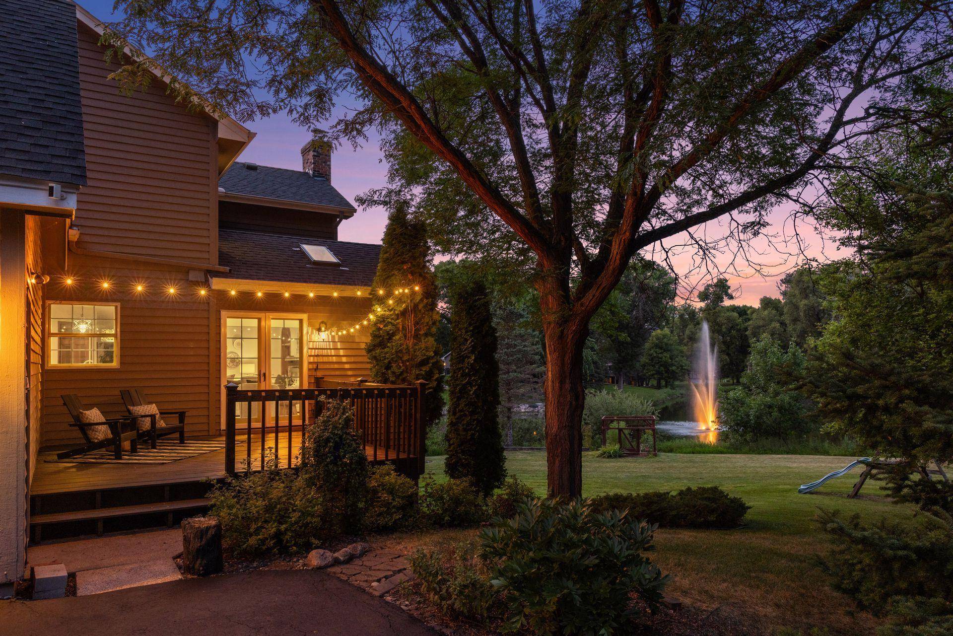260 Mountain WAY, Chanhassen, MN 55317