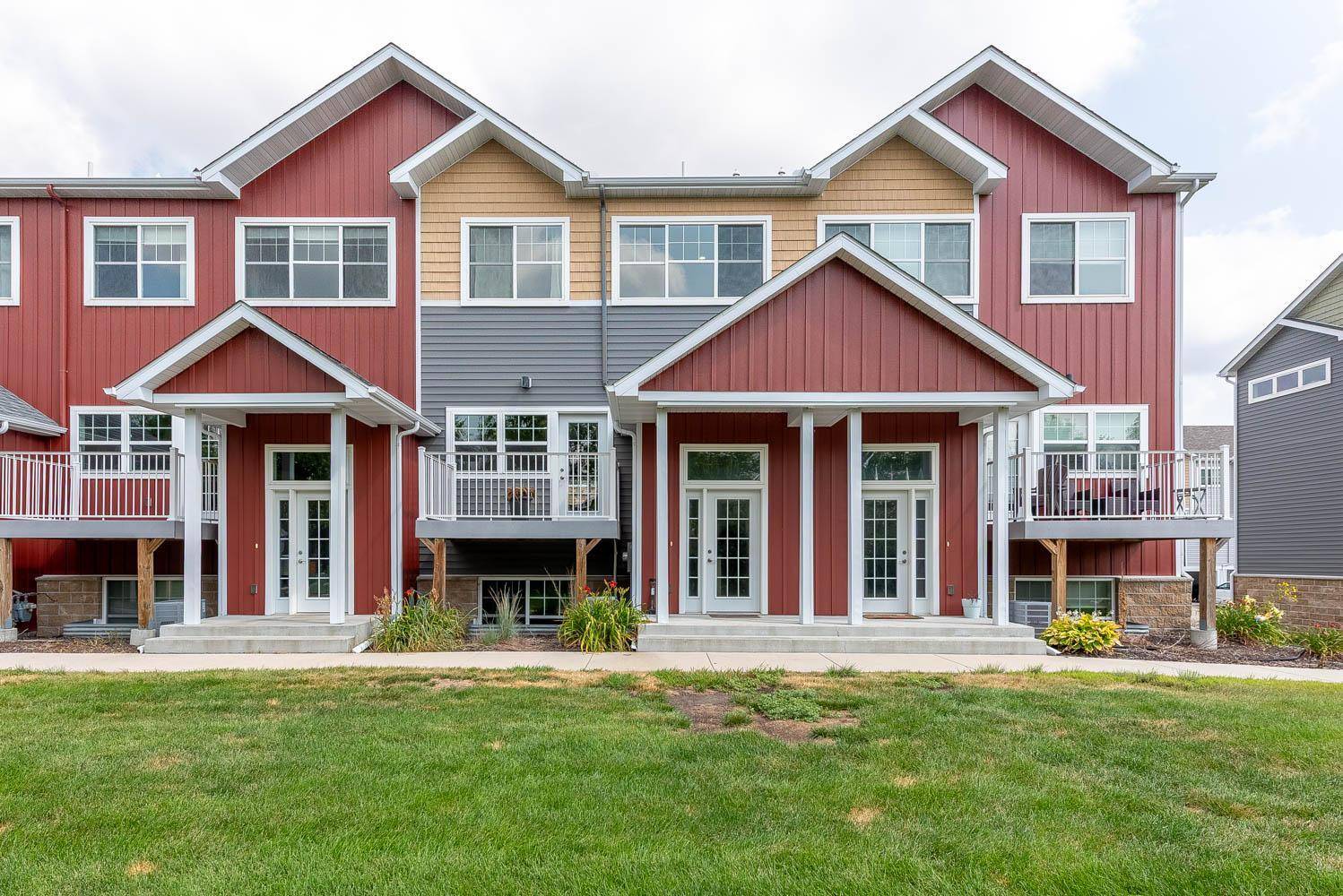 3025 Bluestem TRL, Mankato, MN 56001