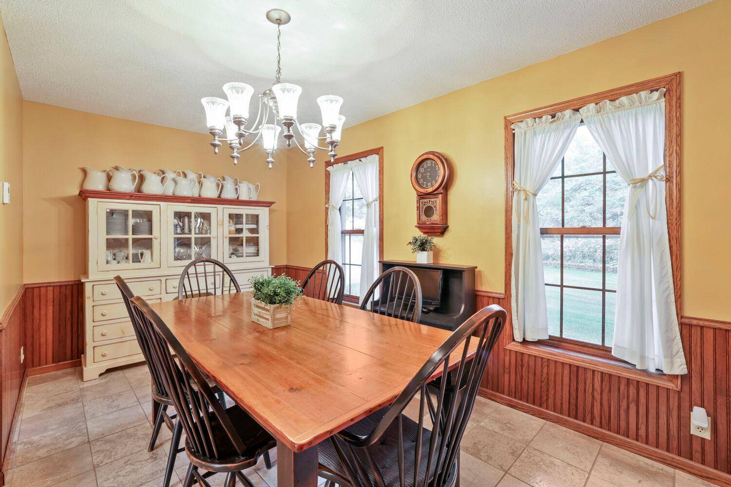 9905 Brent AVE, Inver Grove Heights, MN 55077