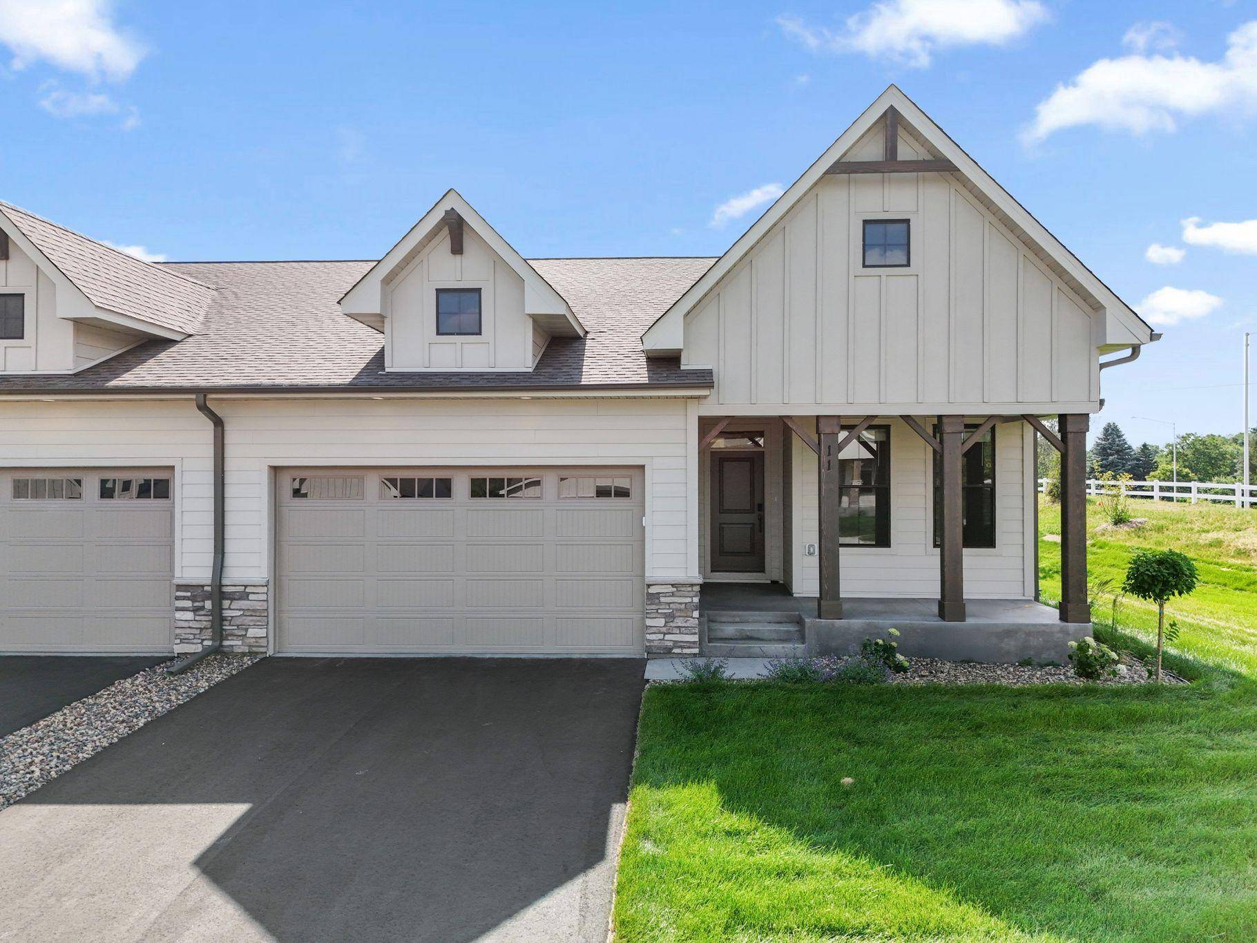 23 Palomino CT, Hudson, WI 54016