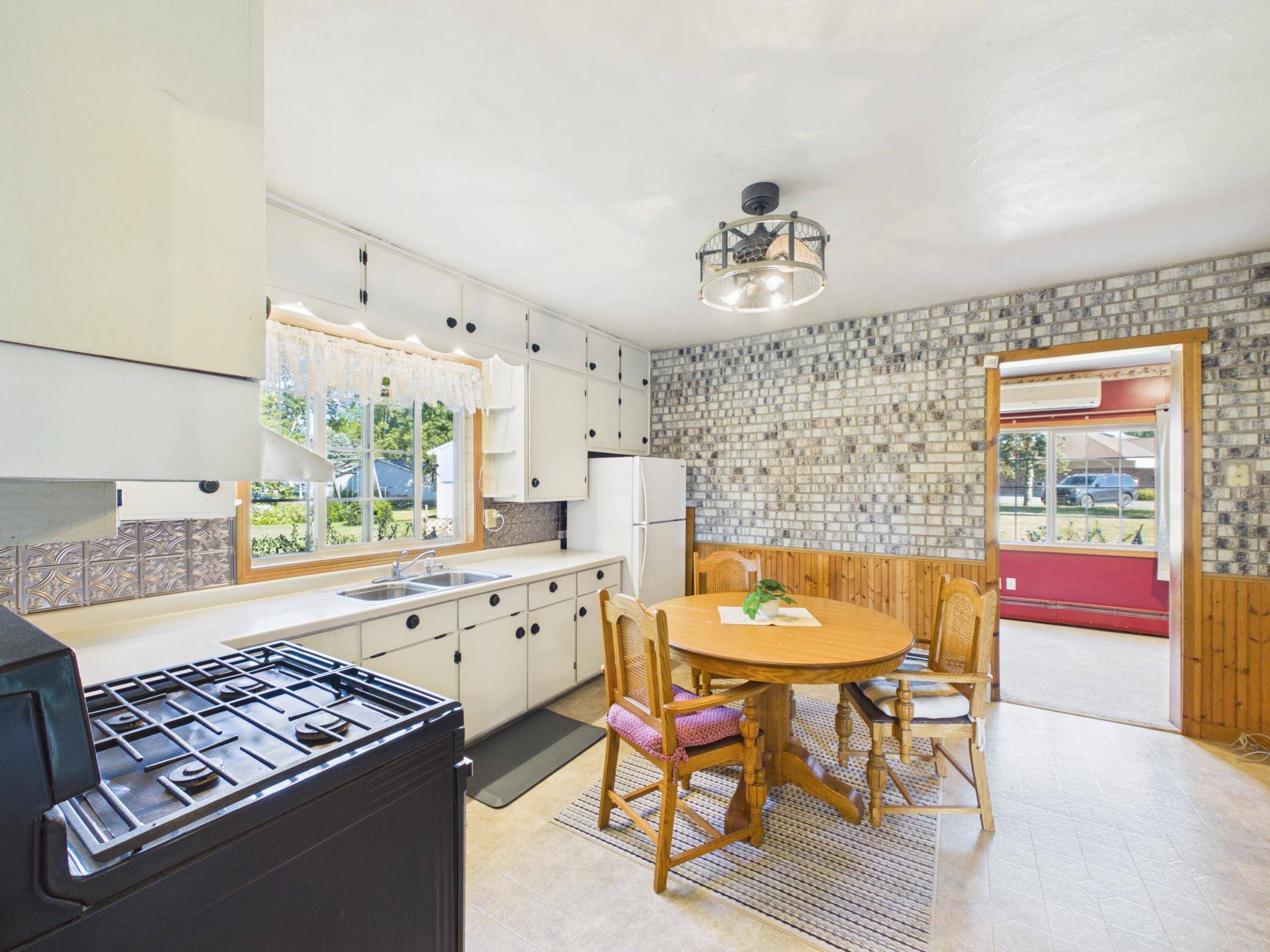 286 Park AVE, Saint Martin, MN 56376