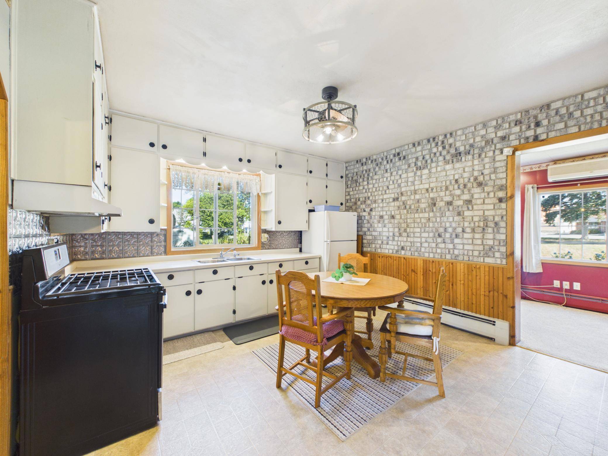 286 Park AVE, Saint Martin, MN 56376