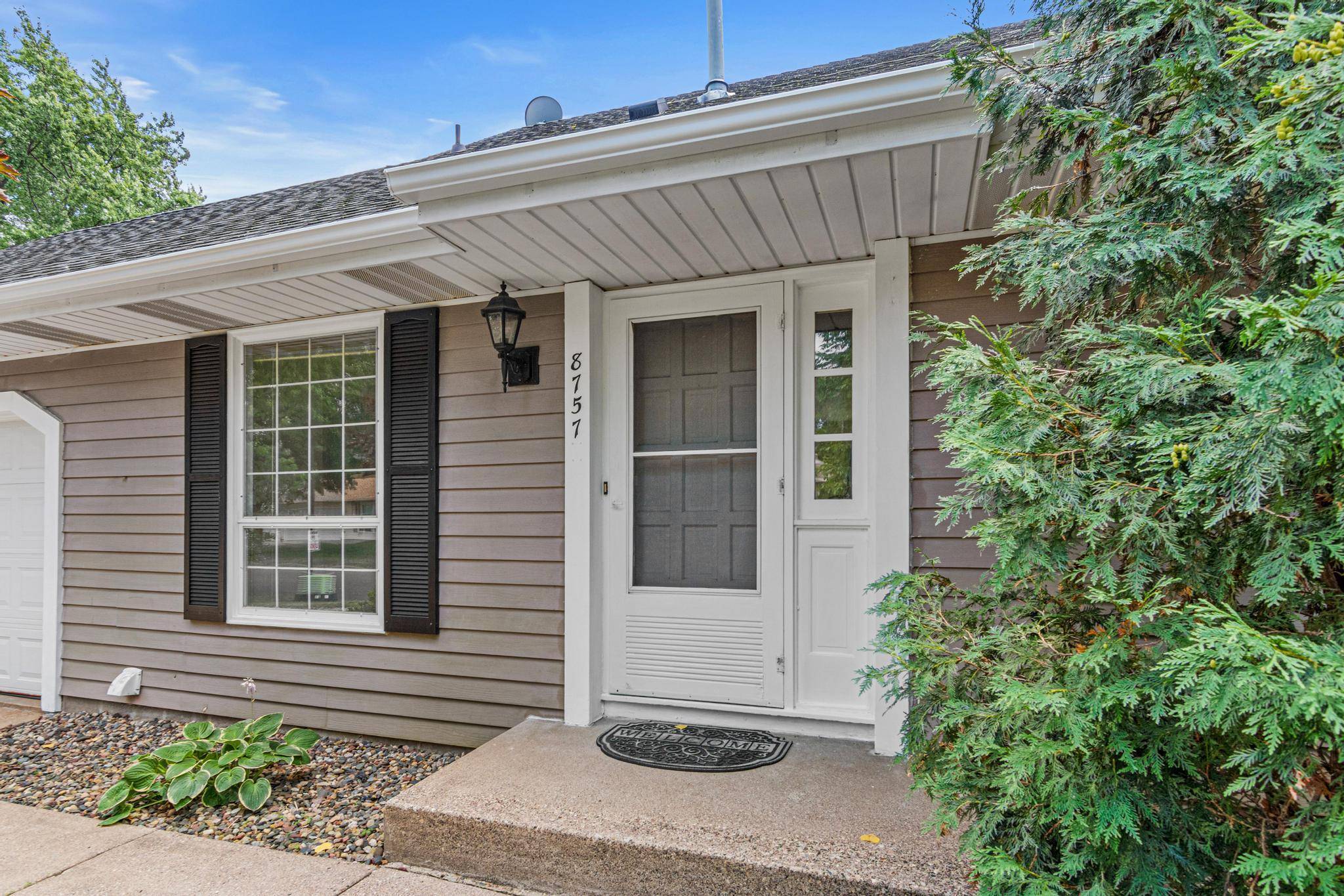 8757 75th ST S, Cottage Grove, MN 55016