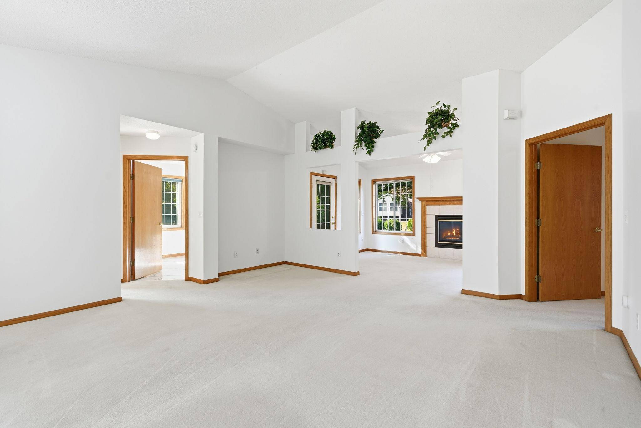 8554 Telford LN N, Brooklyn Park, MN 55443