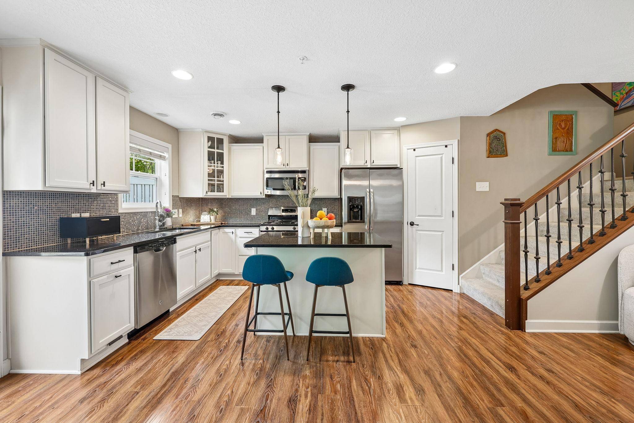 3247 Red Oak TRL, Medina, MN 55340