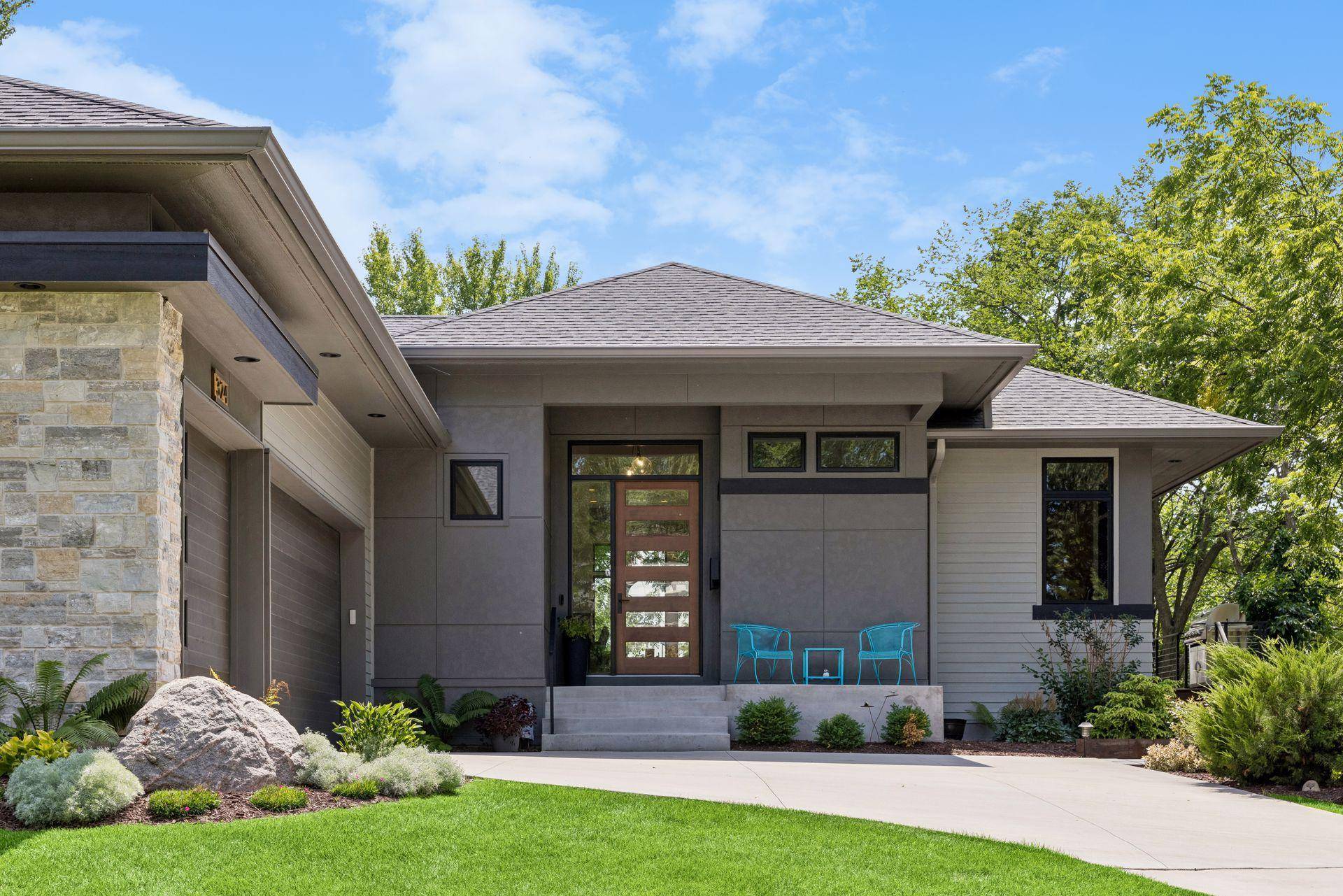 324 Hampton ST, Wayzata, MN 55391