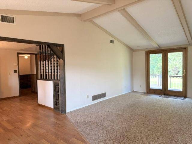 2022 River RD, Windom, MN 56101