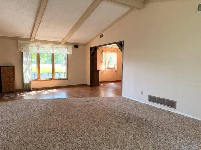 2022 River RD, Windom, MN 56101