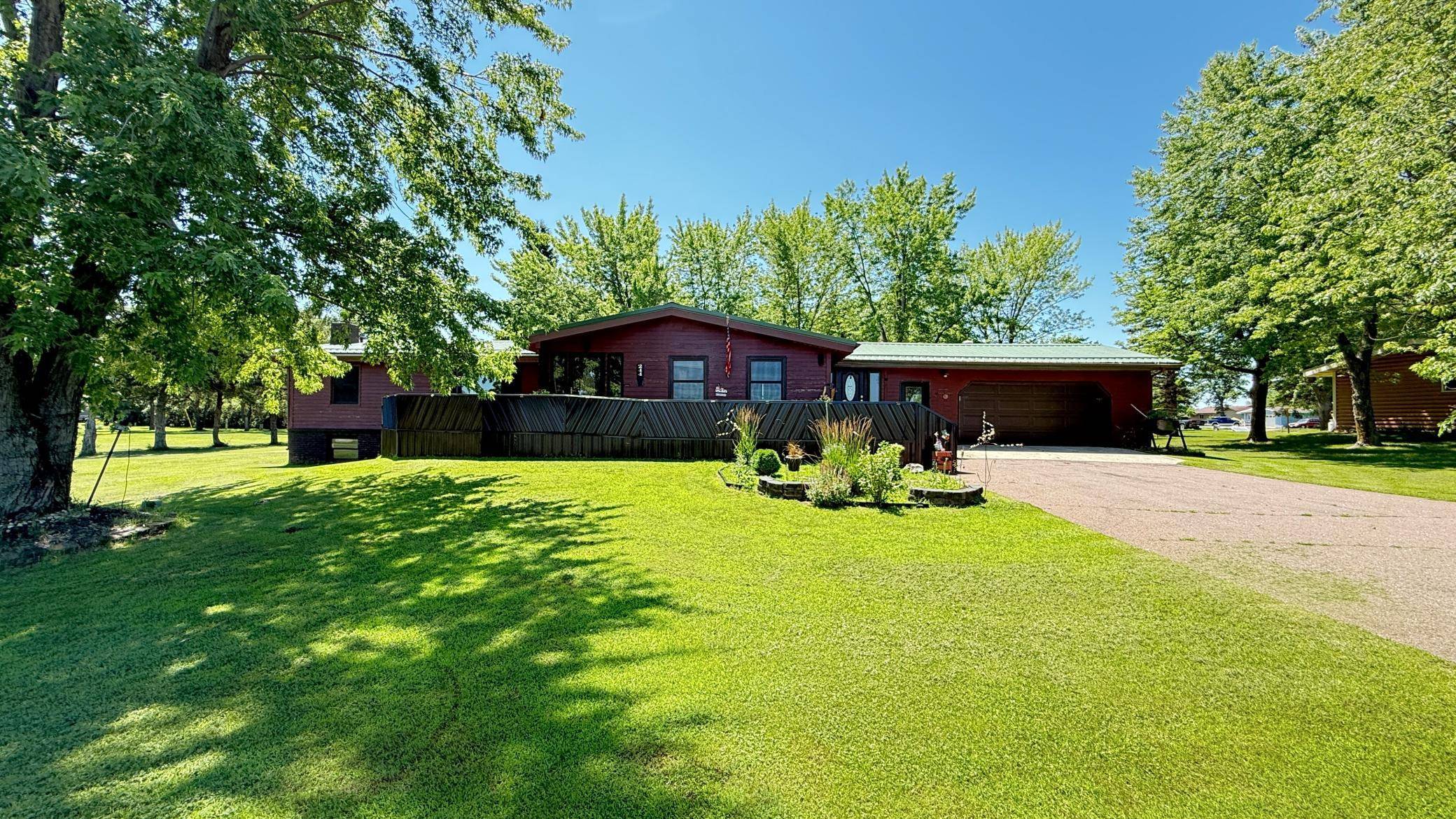 244 W Christenson AVE, Appleton, MN 56208