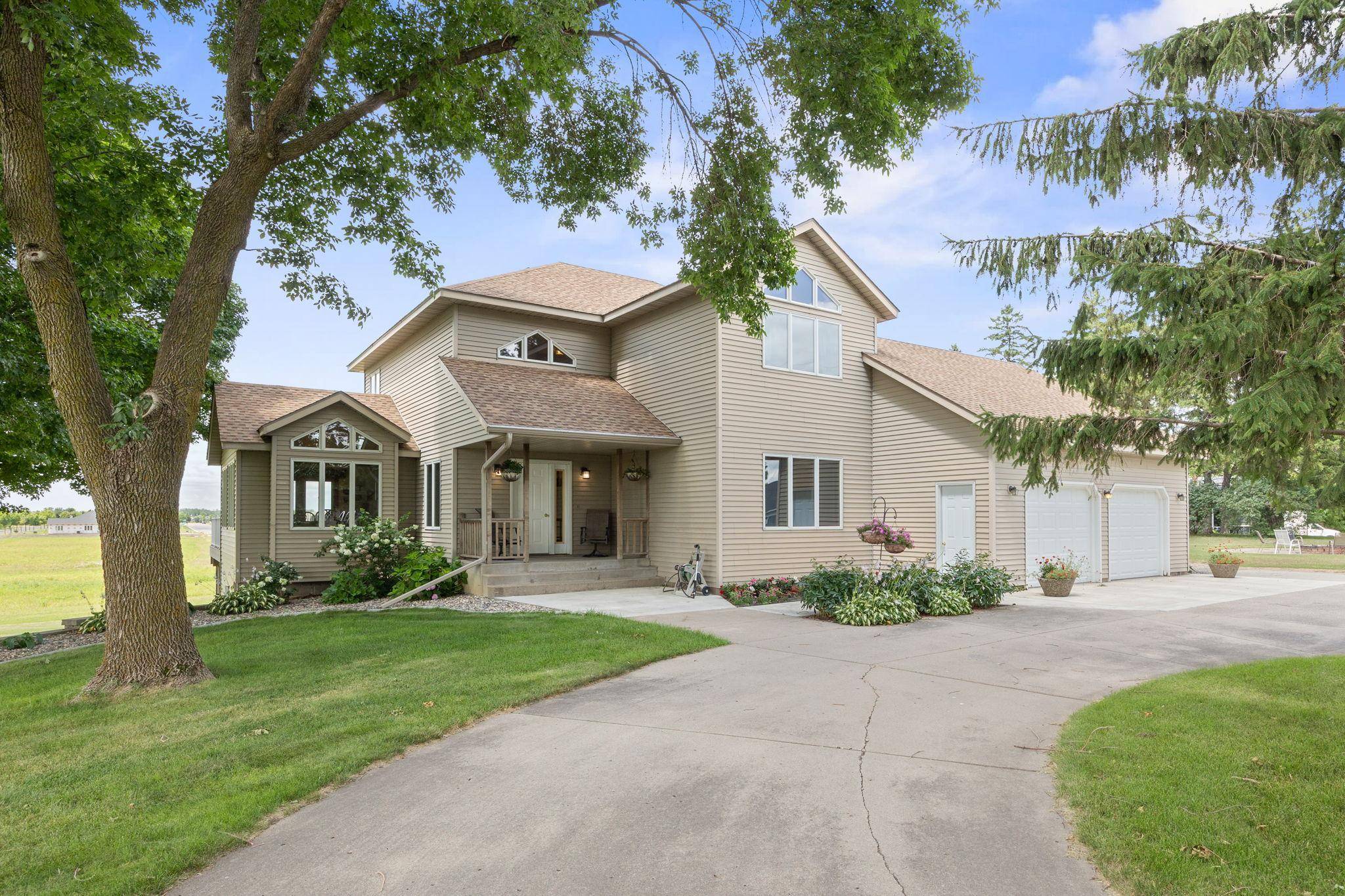 1450 Jefferson ST SE, Hutchinson, MN 55350