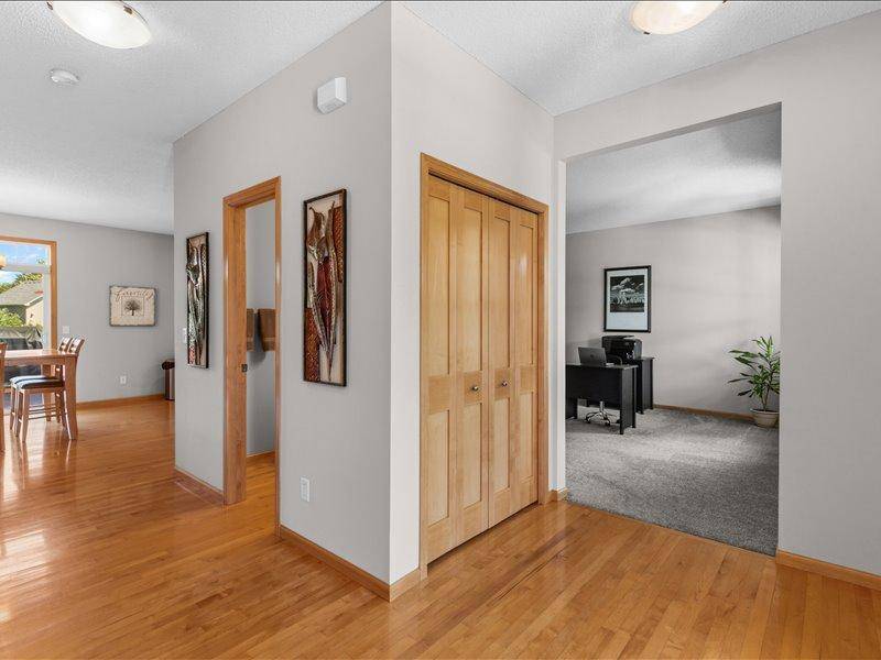 1576 Stoneybrook DR, Lino Lakes, MN 55038