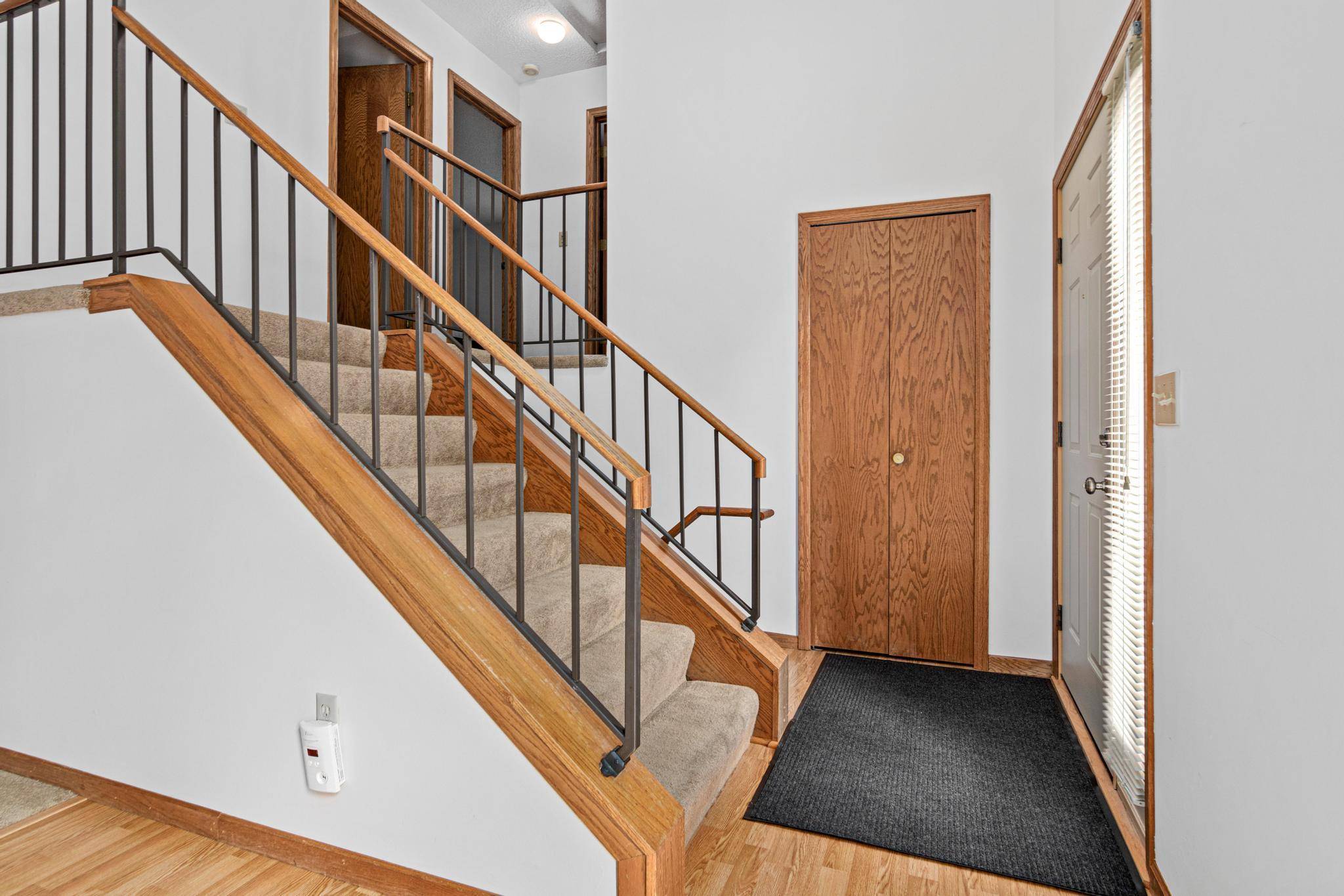 8574 134th ST W, Apple Valley, MN 55124