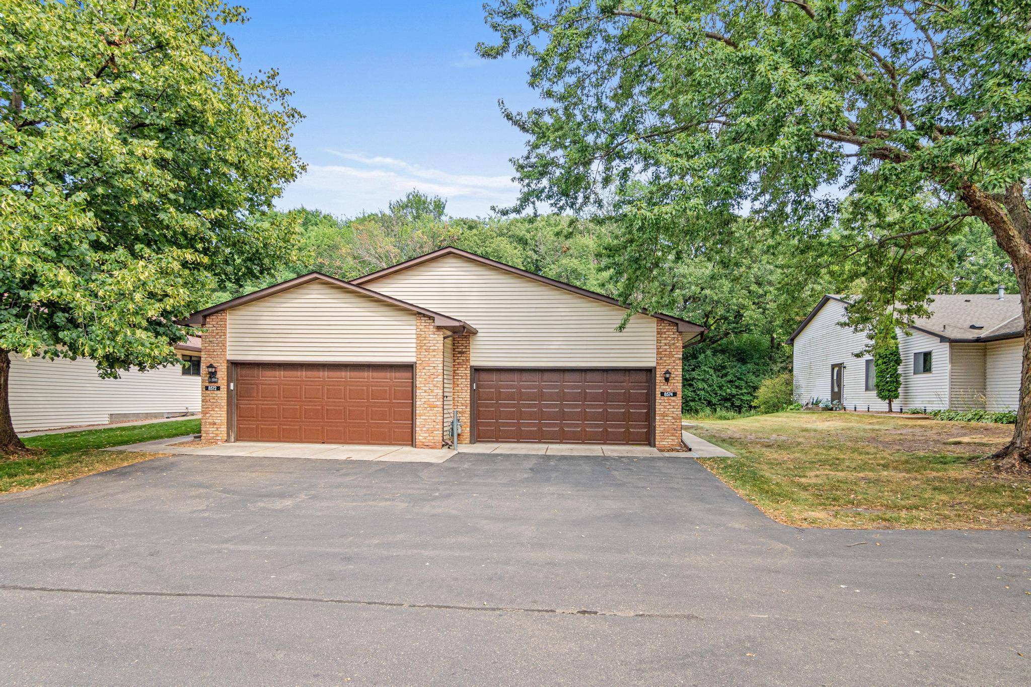 8574 134th ST W, Apple Valley, MN 55124