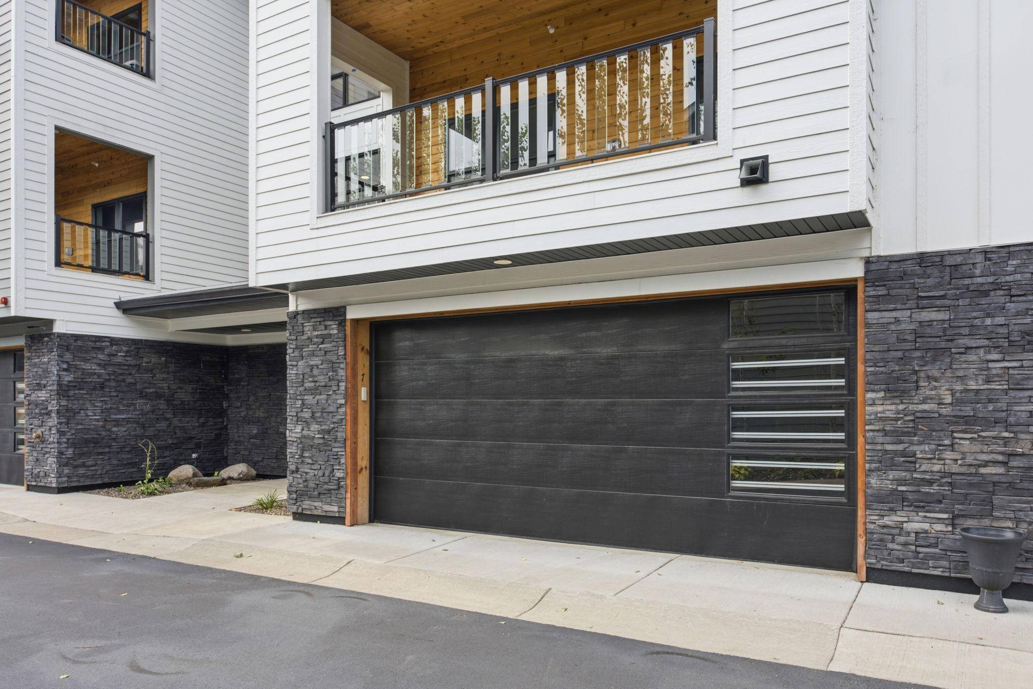 5742 Shady Oak RD S #7, Minnetonka, MN 55343