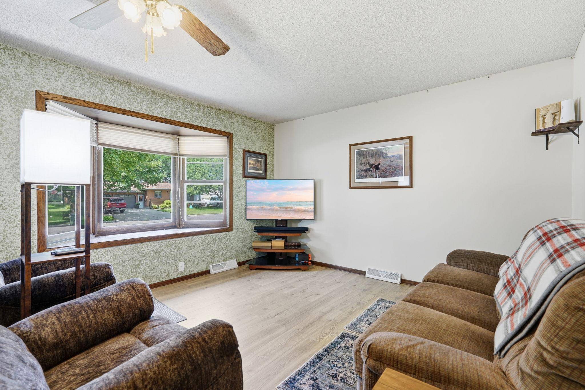 1412 Elm AVE N, Glencoe, MN 55336