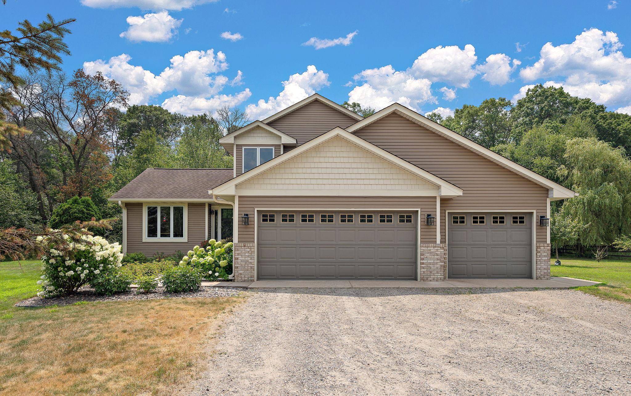 5370 226th AVE NE, Bethel, MN 55005