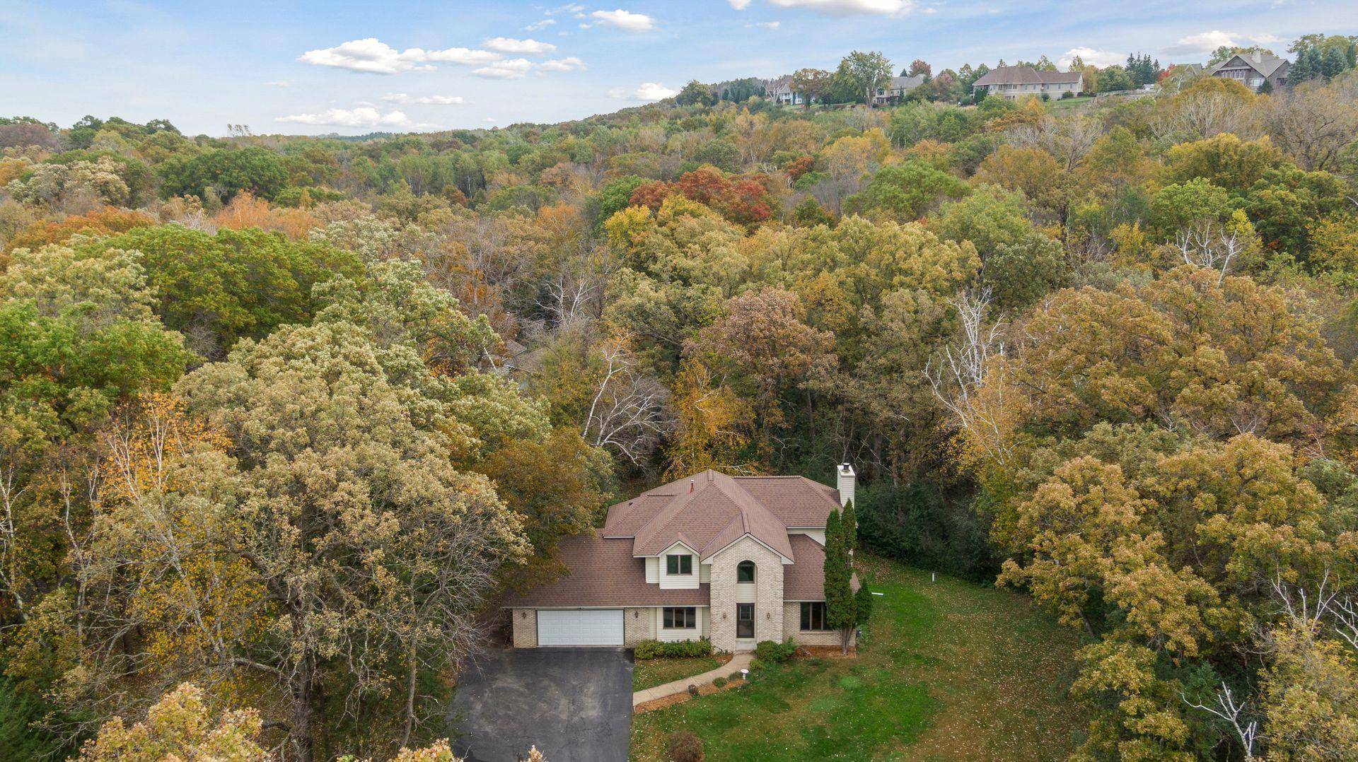 230 Plainview DR, River Falls, WI 54022