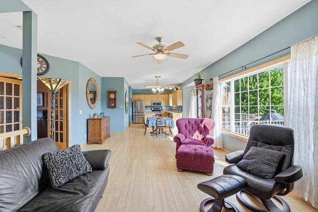1615 Rolling Hills LN, River Falls, WI 54022