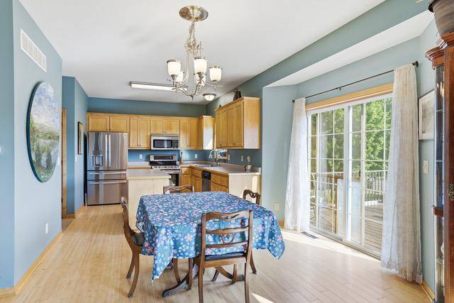1615 Rolling Hills LN, River Falls, WI 54022