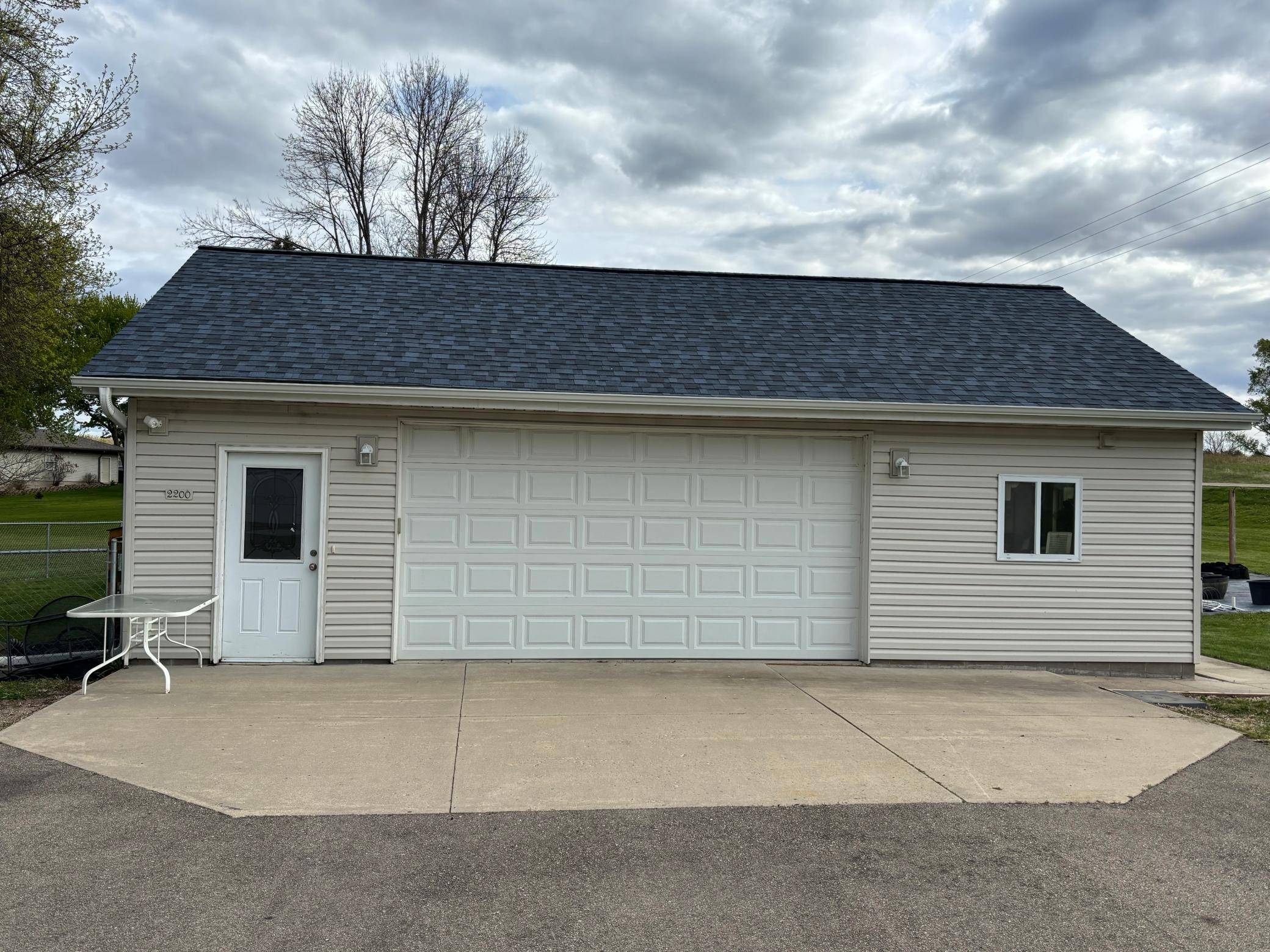 2200 Eunice DR, Albert Lea, MN 56007