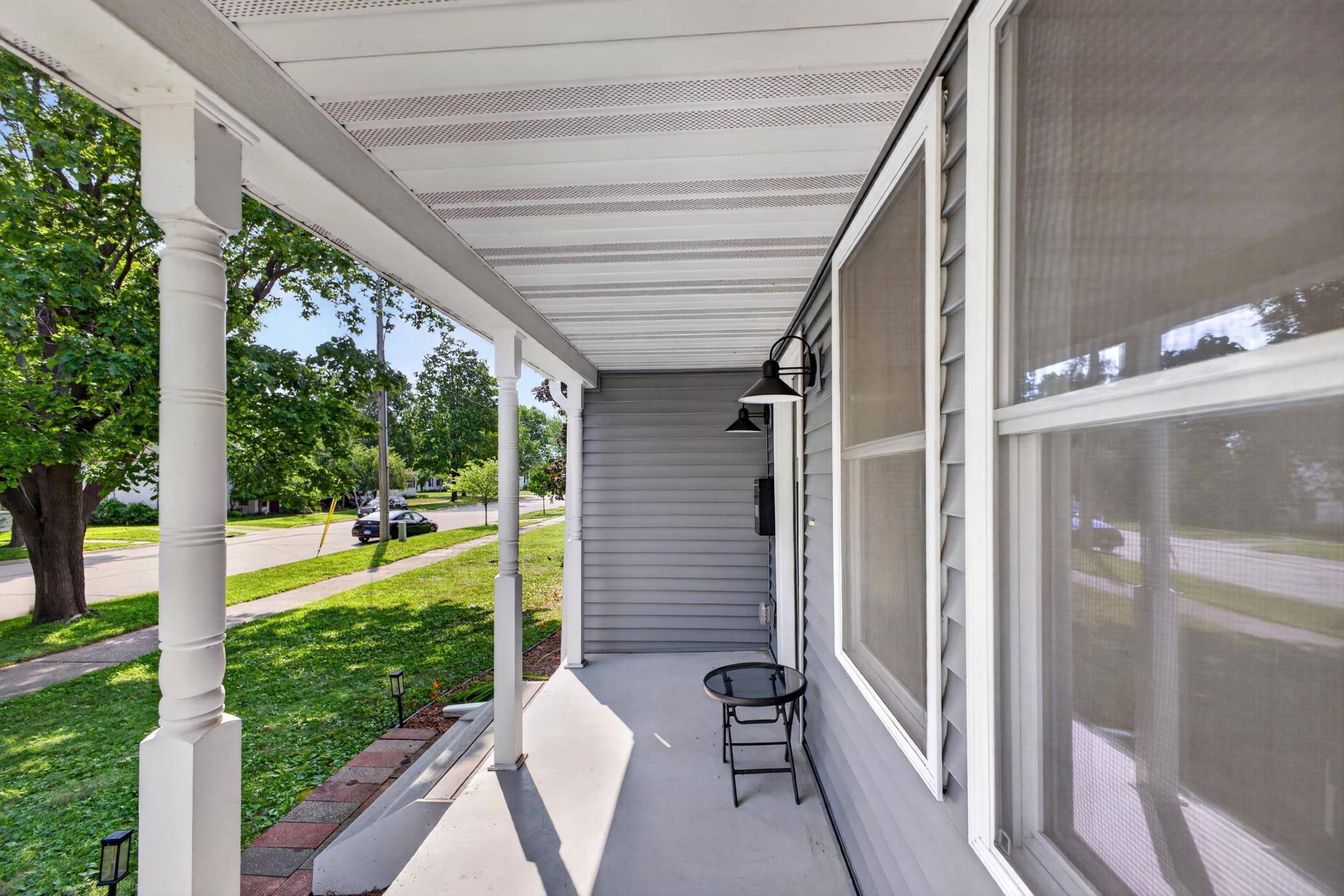 802 S Garden ST, Lake City, MN 55041