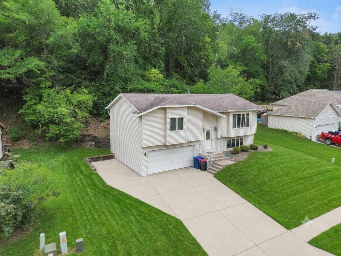 2261 Brooks AVE, Red Wing, MN 55066