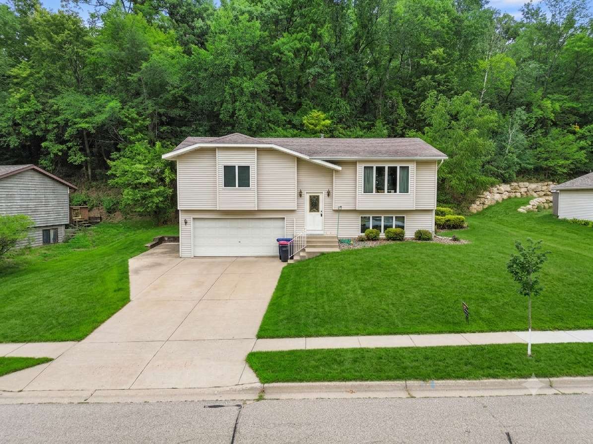 2261 Brooks AVE, Red Wing, MN 55066