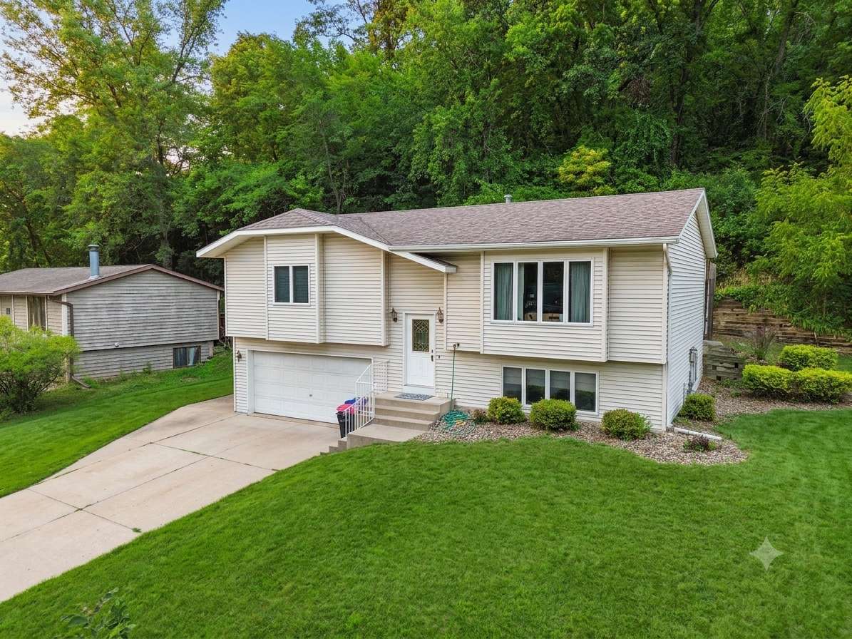 2261 Brooks AVE, Red Wing, MN 55066