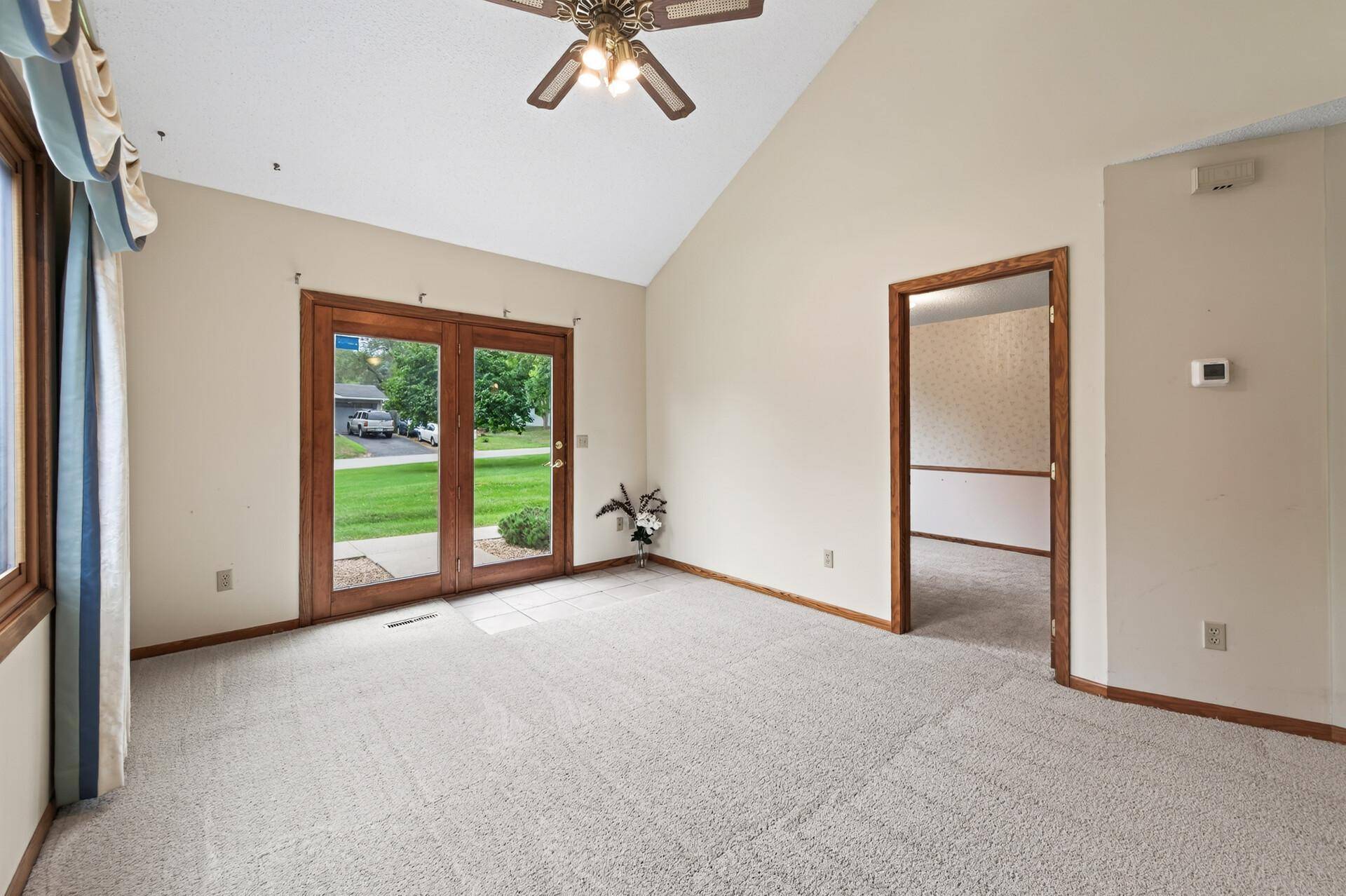 548 Auburn PL NW #A, Elk River, MN 55330