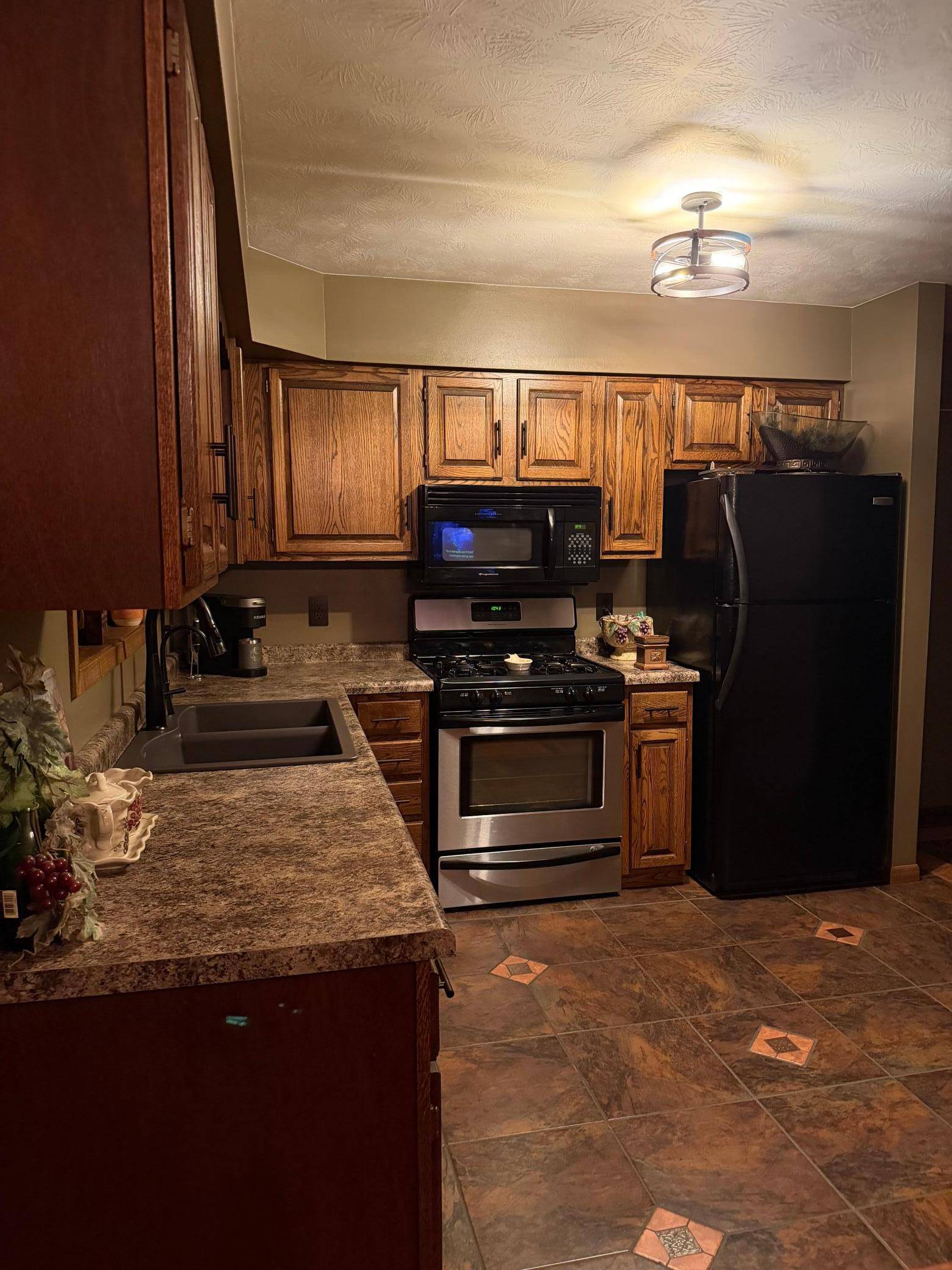 27366 260th ST, Worthington, MN 56187