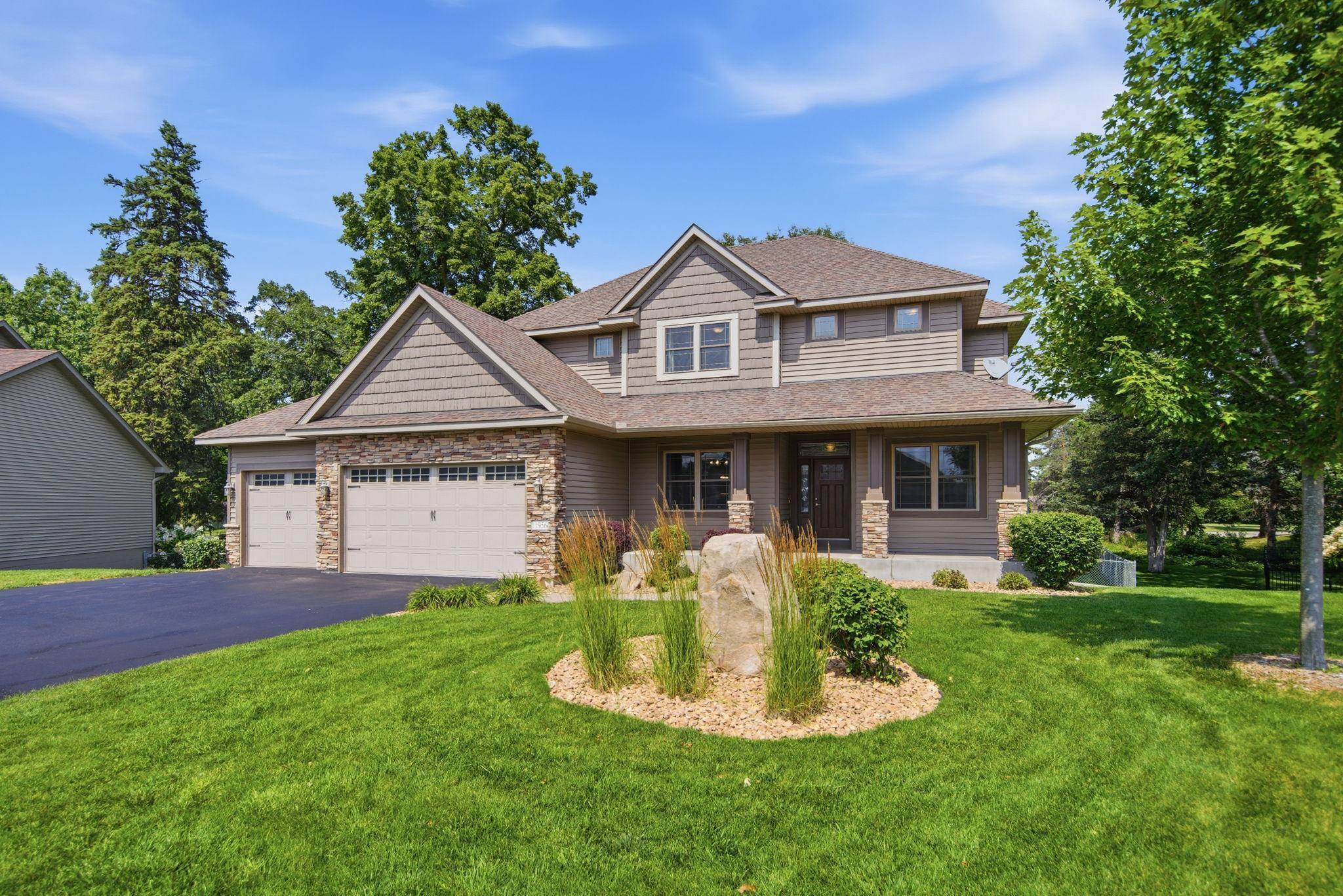 11956 Castle Rock CT N, Champlin, MN 55316